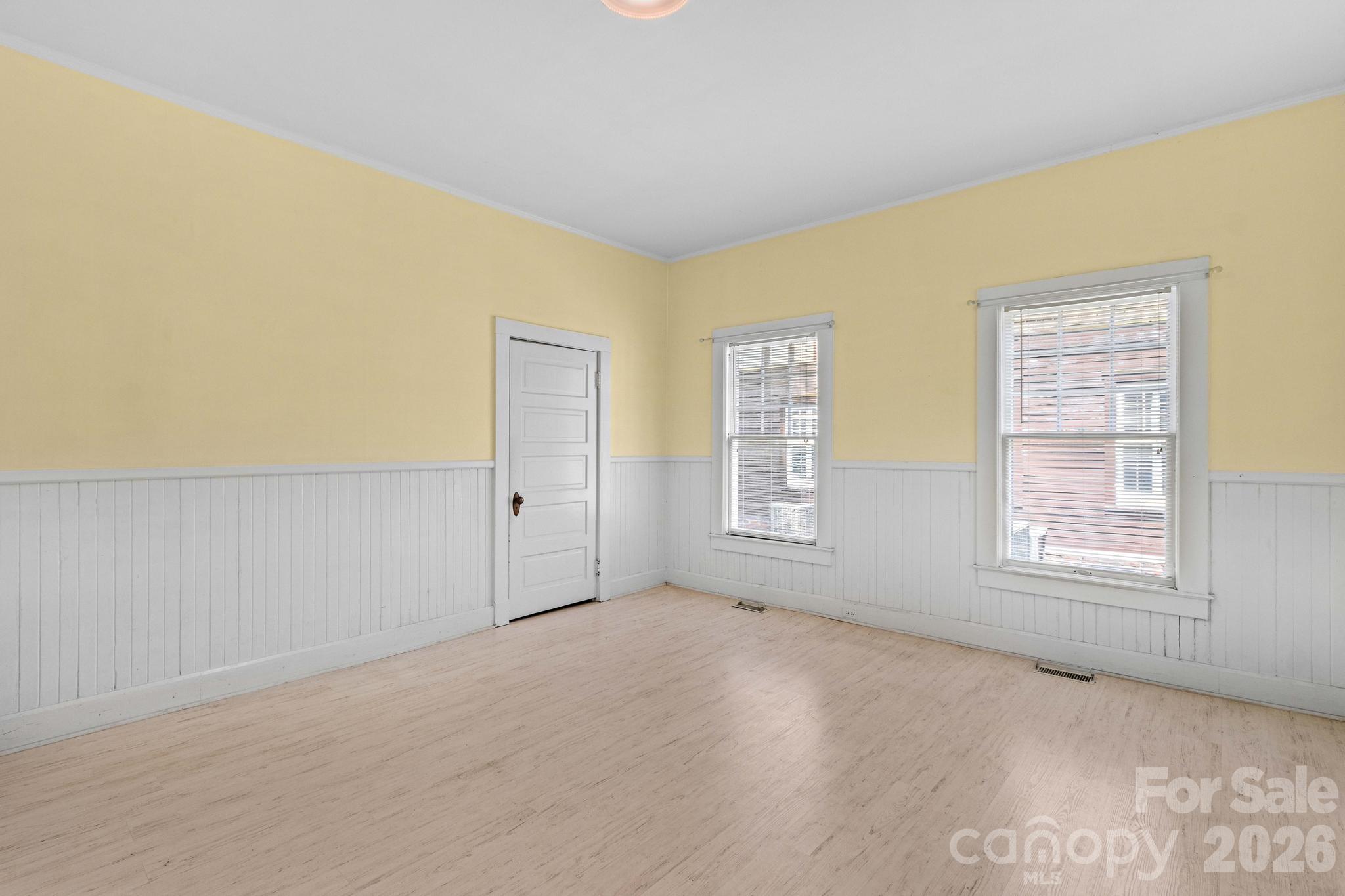 309 N Ellis Street Property Photo 16