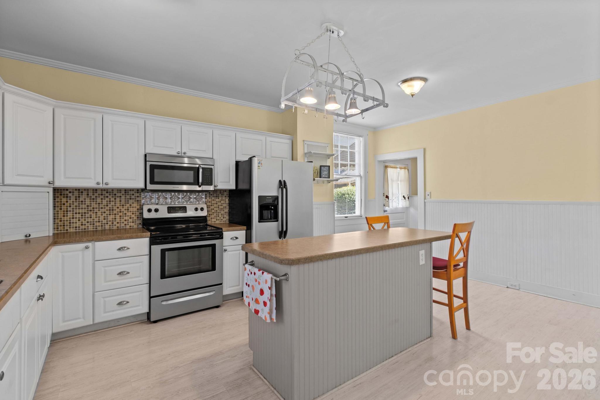 309 N Ellis Street Property Photo 19