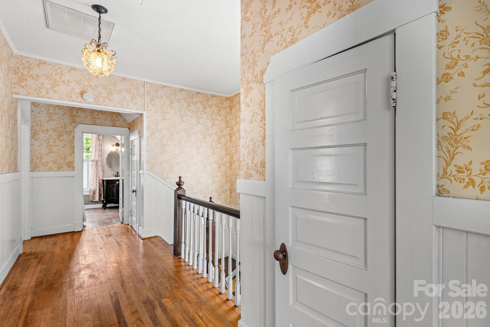 309 N Ellis Street Property Photo 25