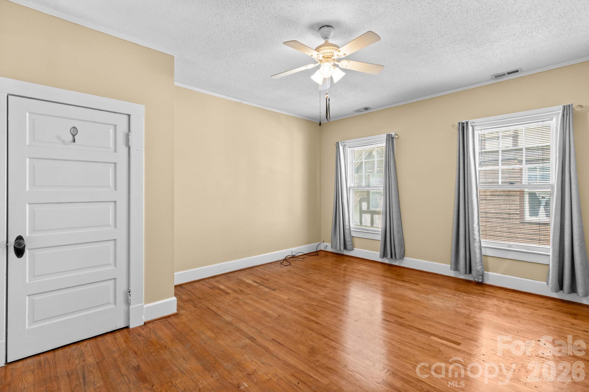 309 N Ellis Street Property Photo 32