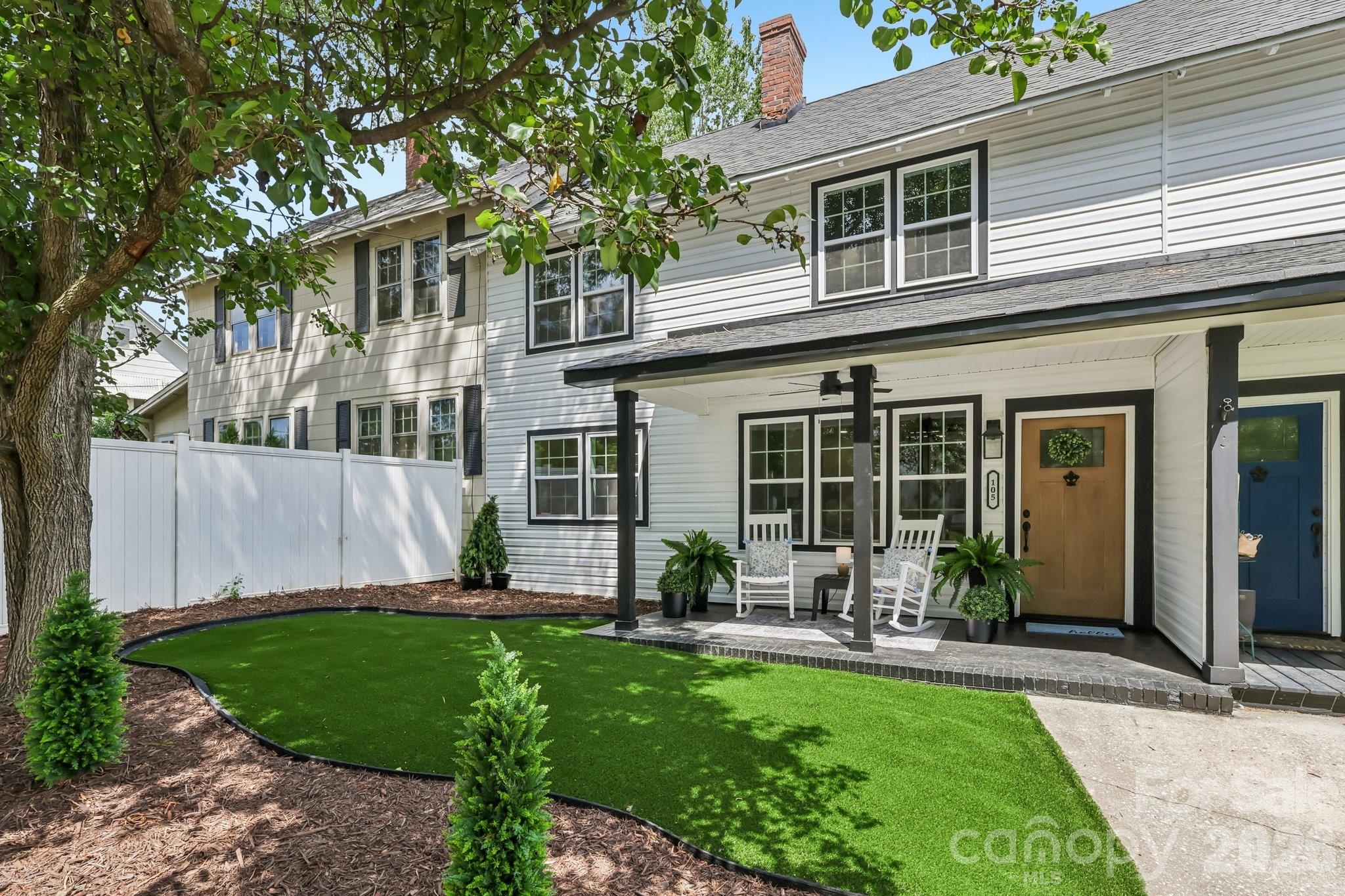 105 Maple Street Property Photo 3