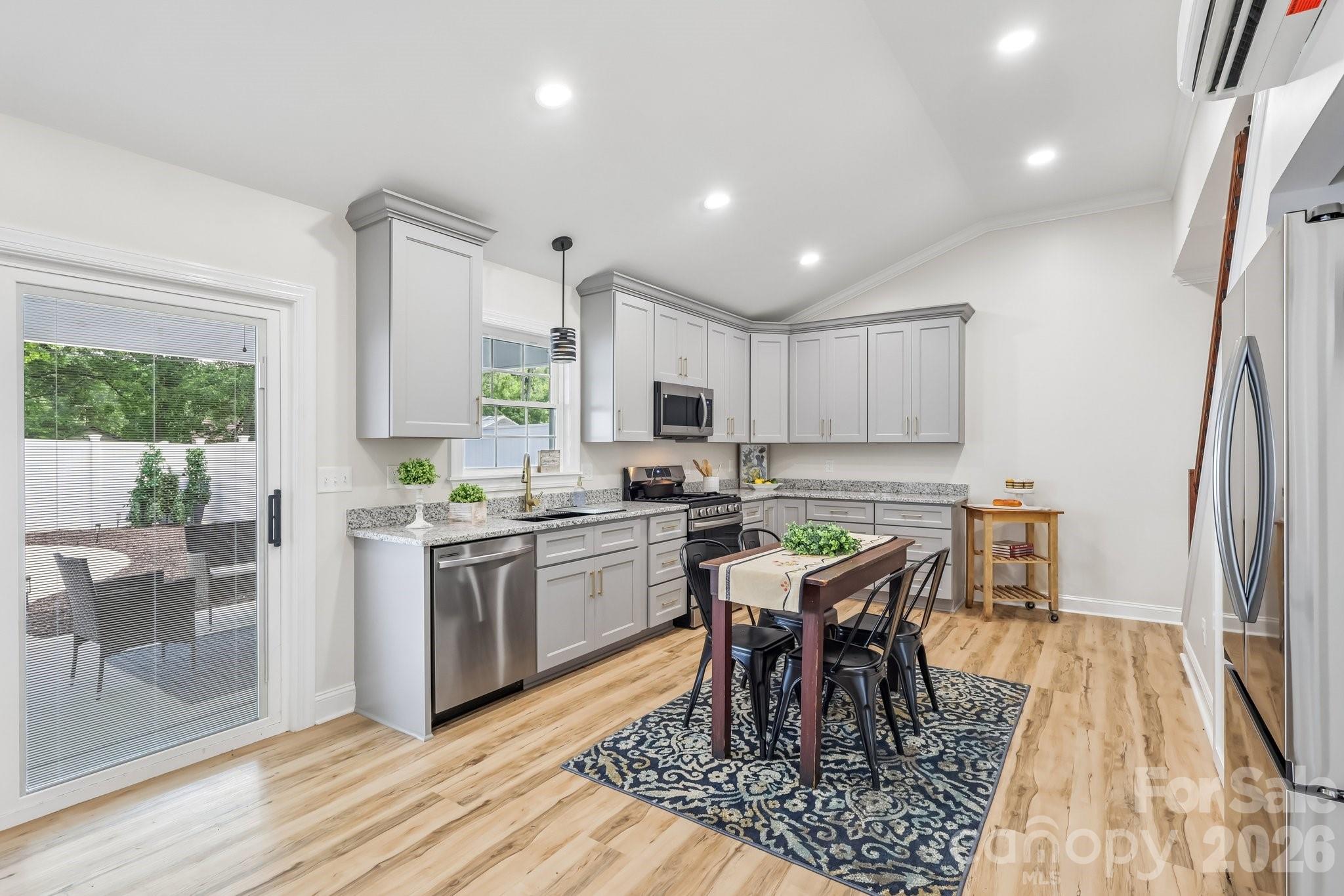 105 Maple Street Property Photo 8