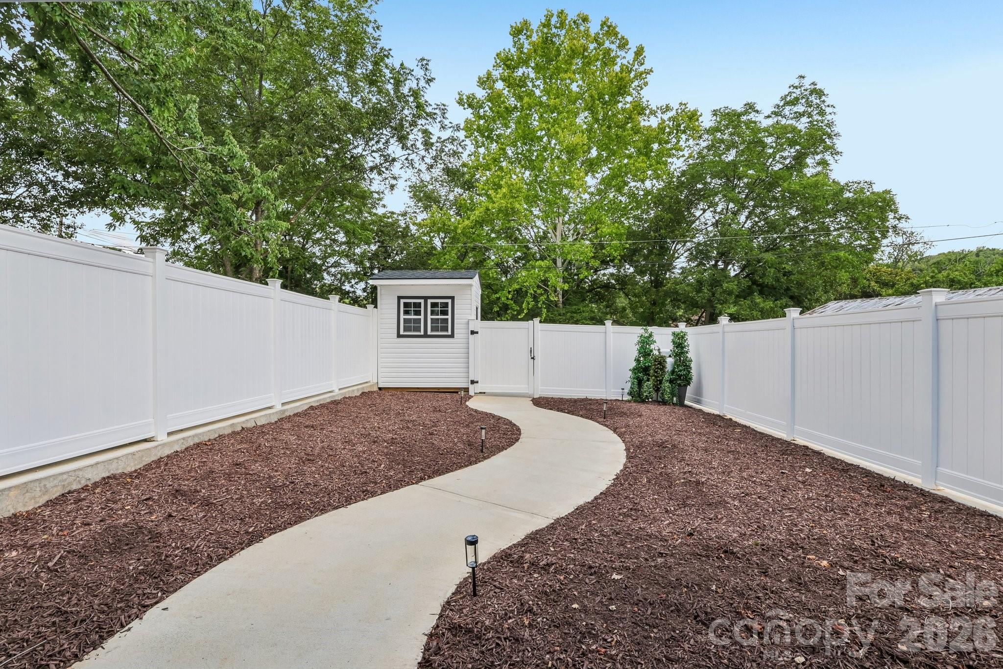 105 Maple Street Property Photo 30