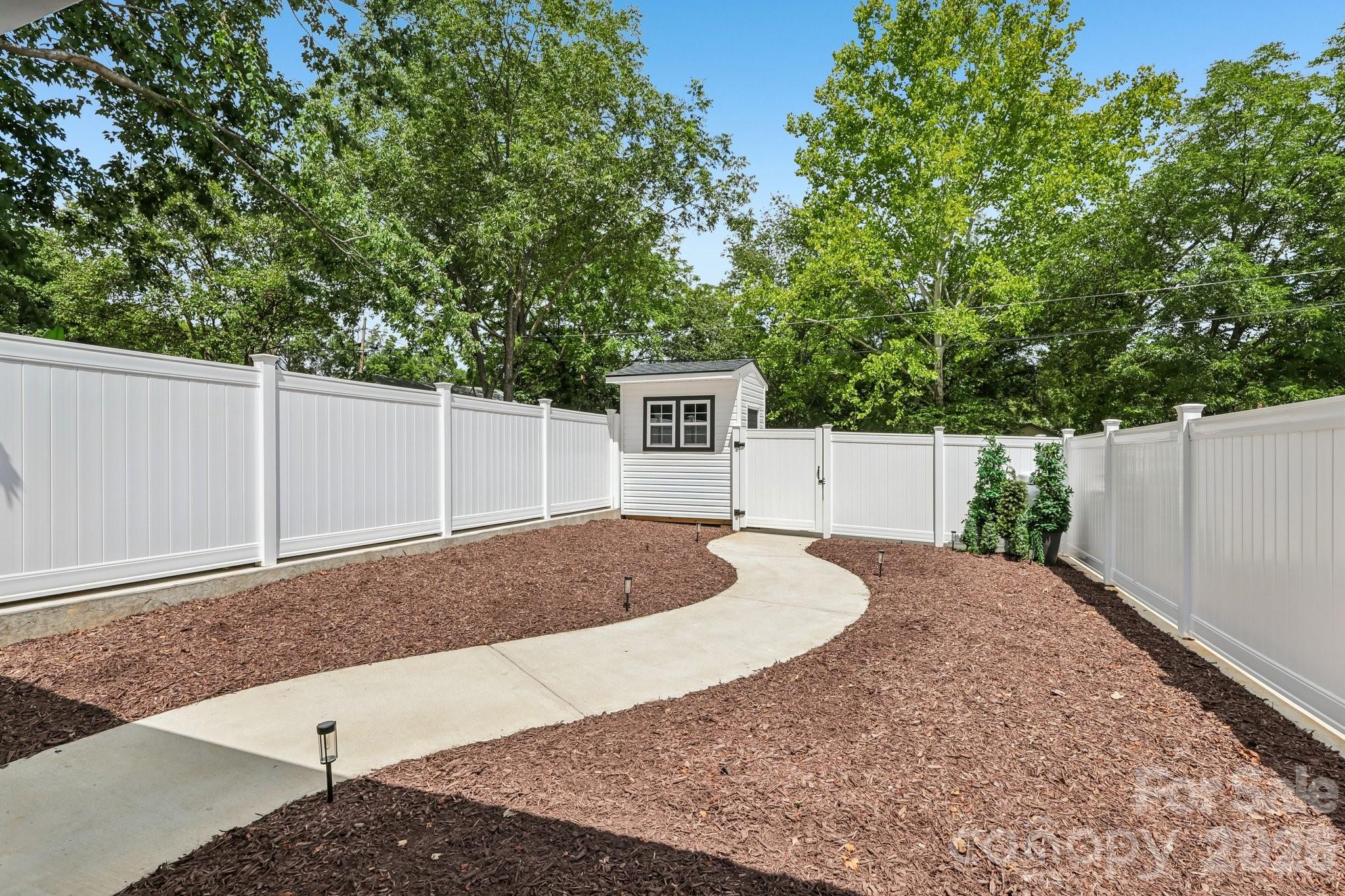 105 Maple Street Property Photo 32