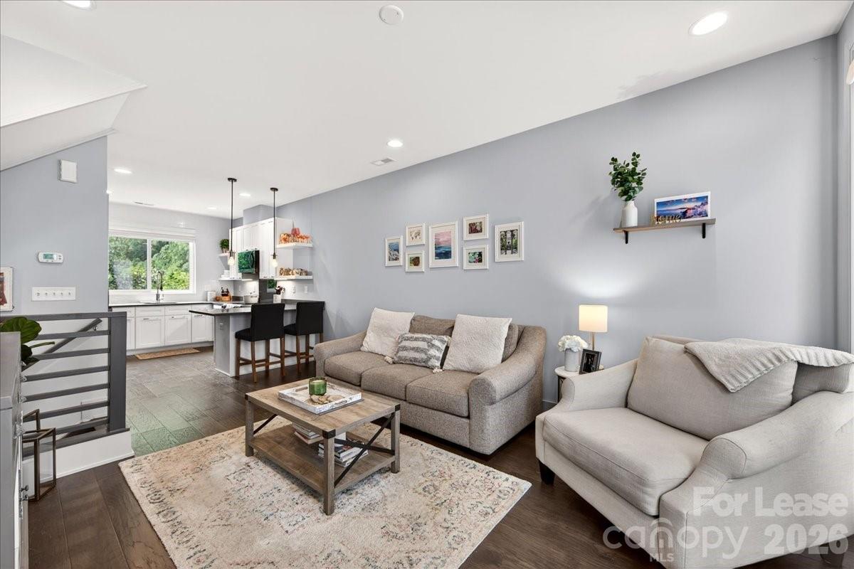 241 Domain Way 15 Property Photo 4