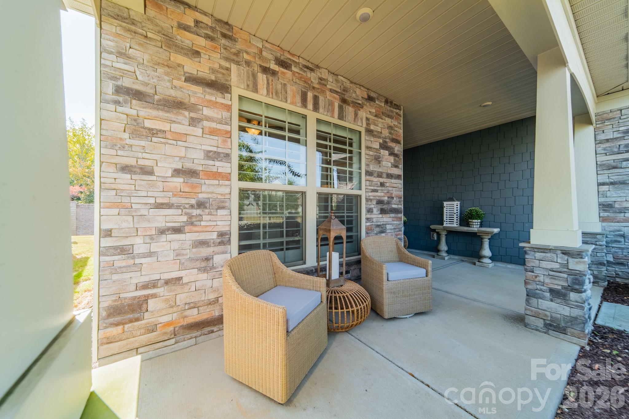918 Kirby Drive Property Photo 2