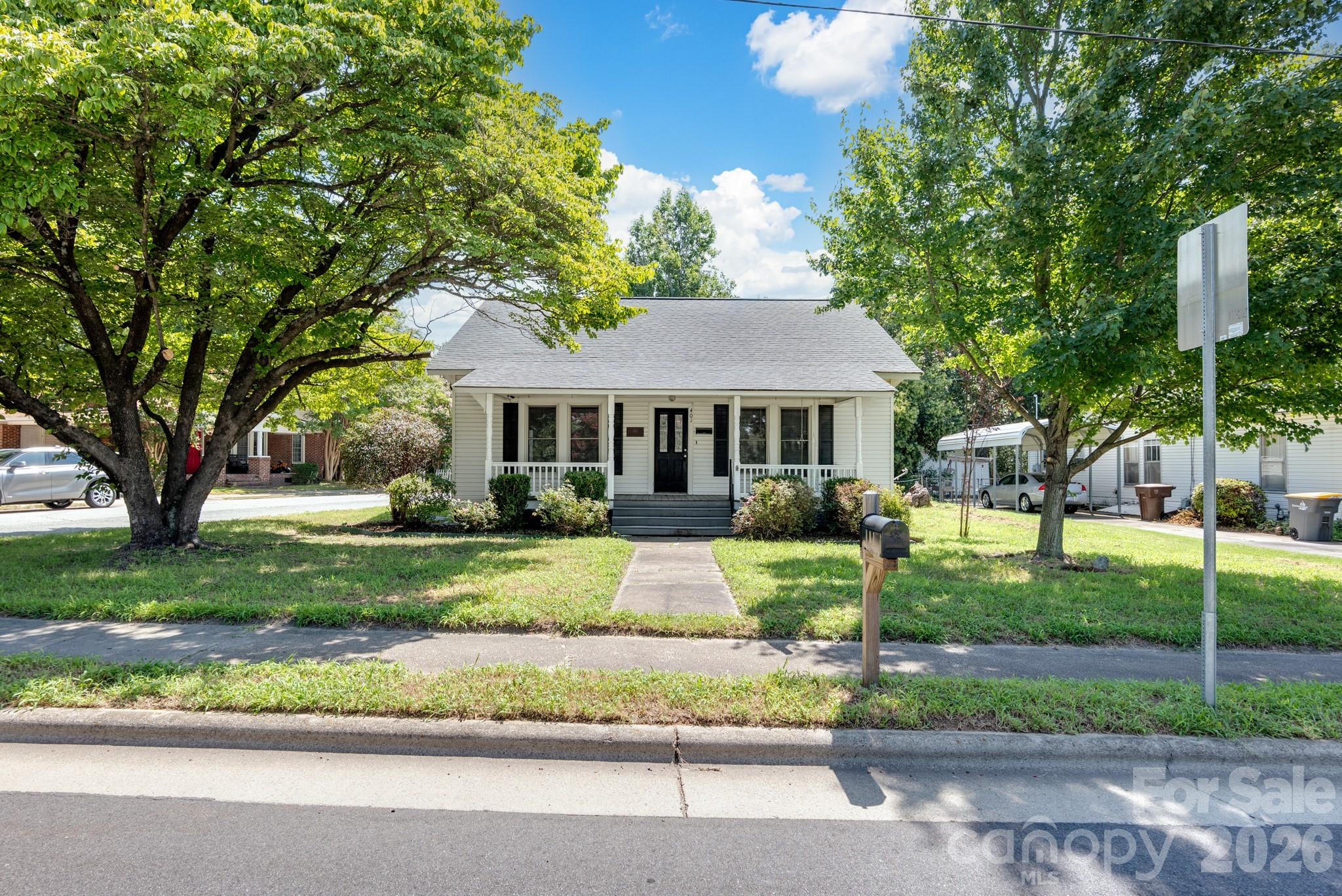 401 S Ridge Avenue Property Photo 4