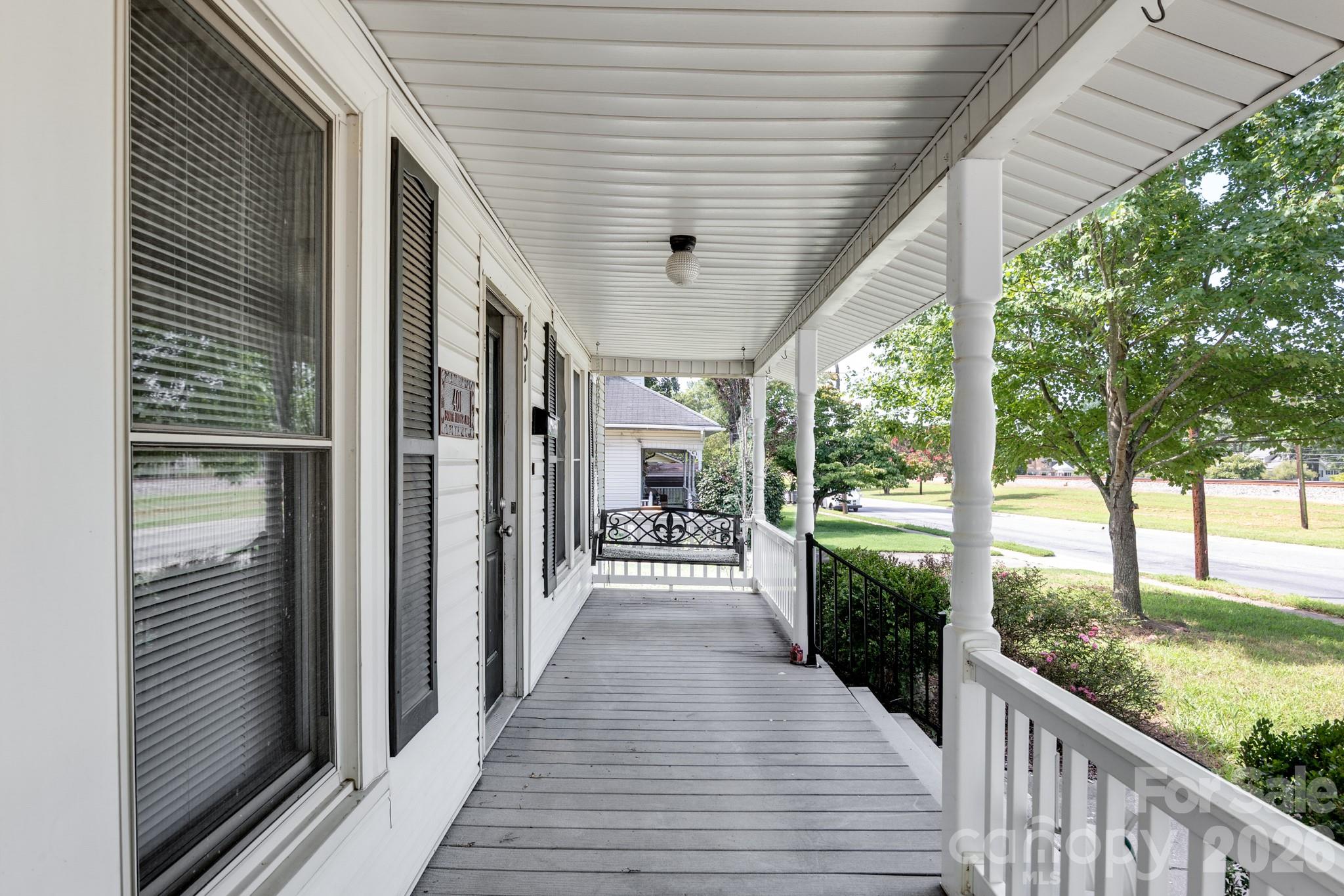 401 S Ridge Avenue Property Photo 6