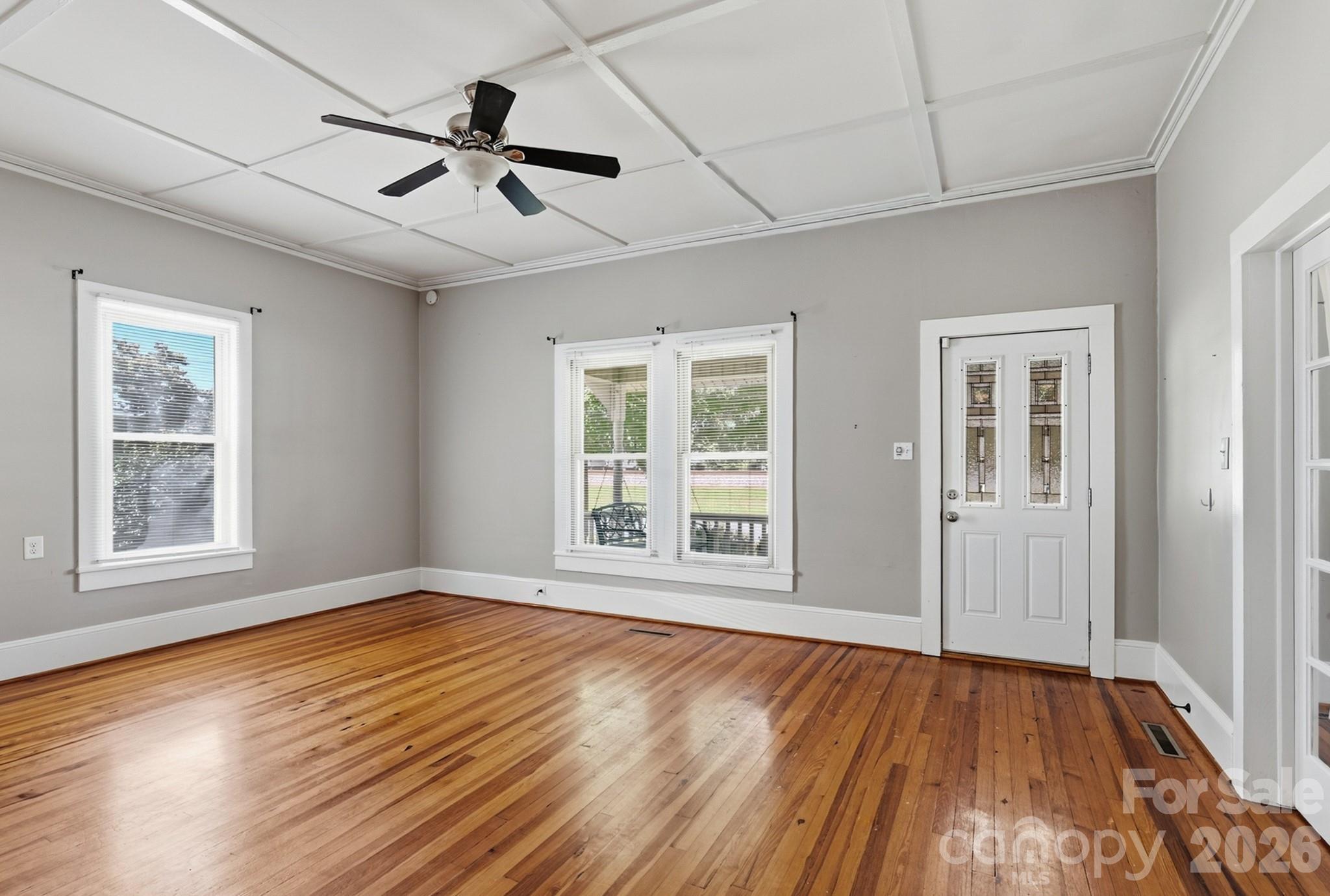 401 S Ridge Avenue Property Photo 8