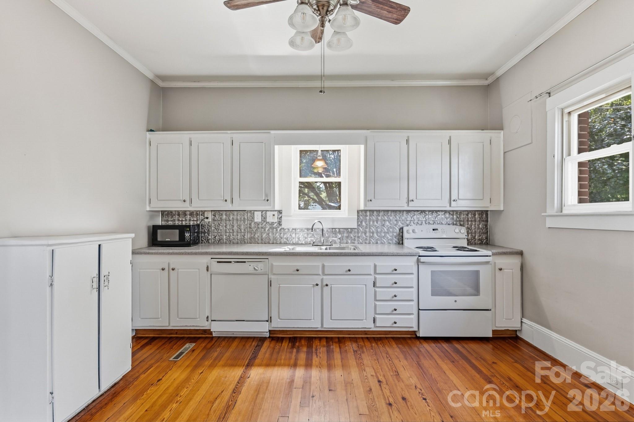 401 S Ridge Avenue Property Photo 22