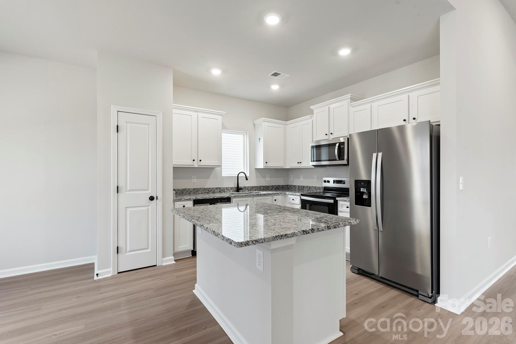 1103 Elyan Place Property Photo 3