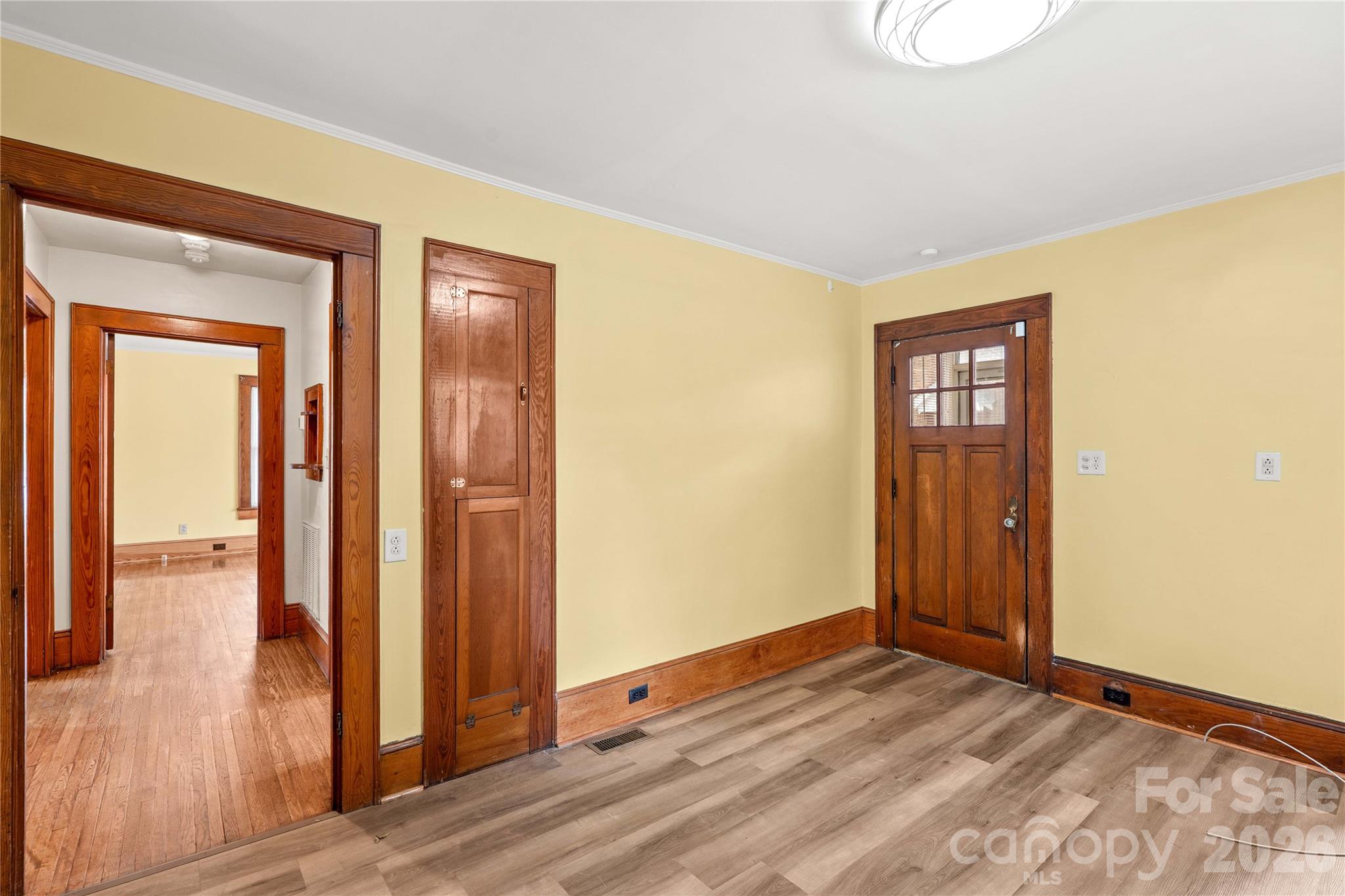 615 S Church Street Property Photo 14
