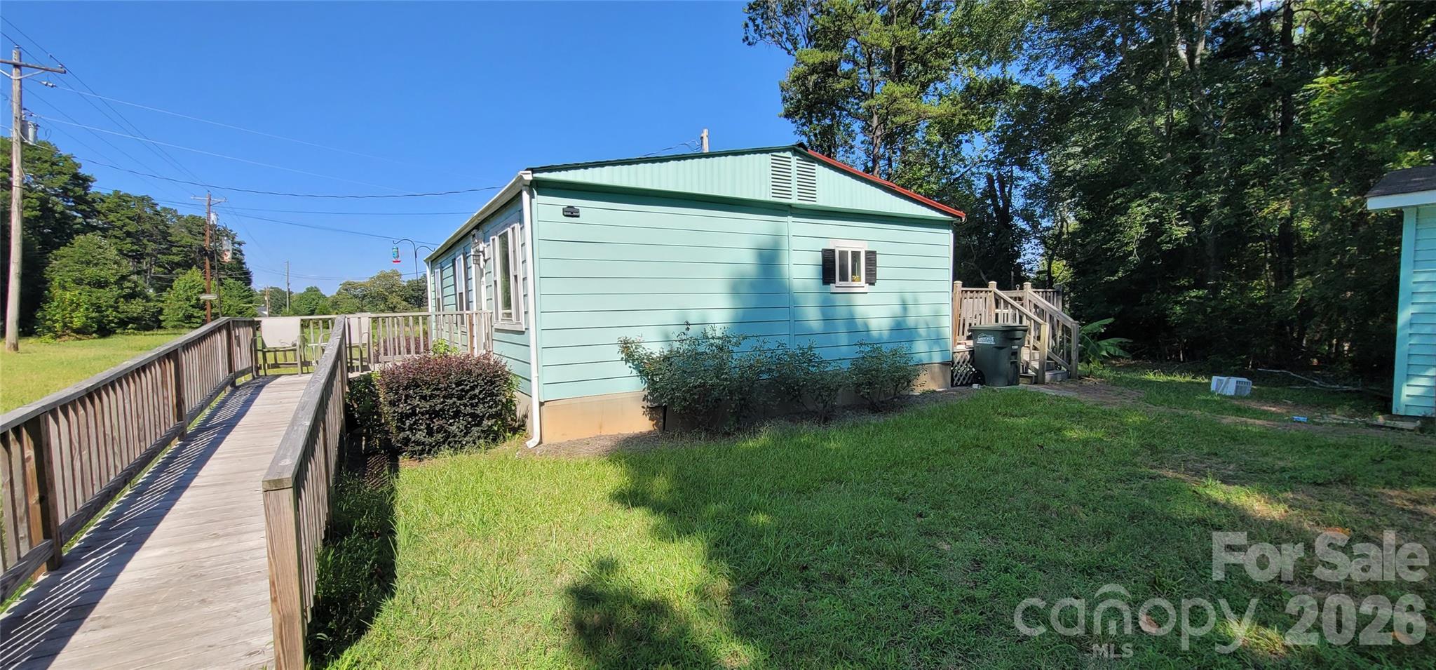 435 Airport Road Property Photo 3