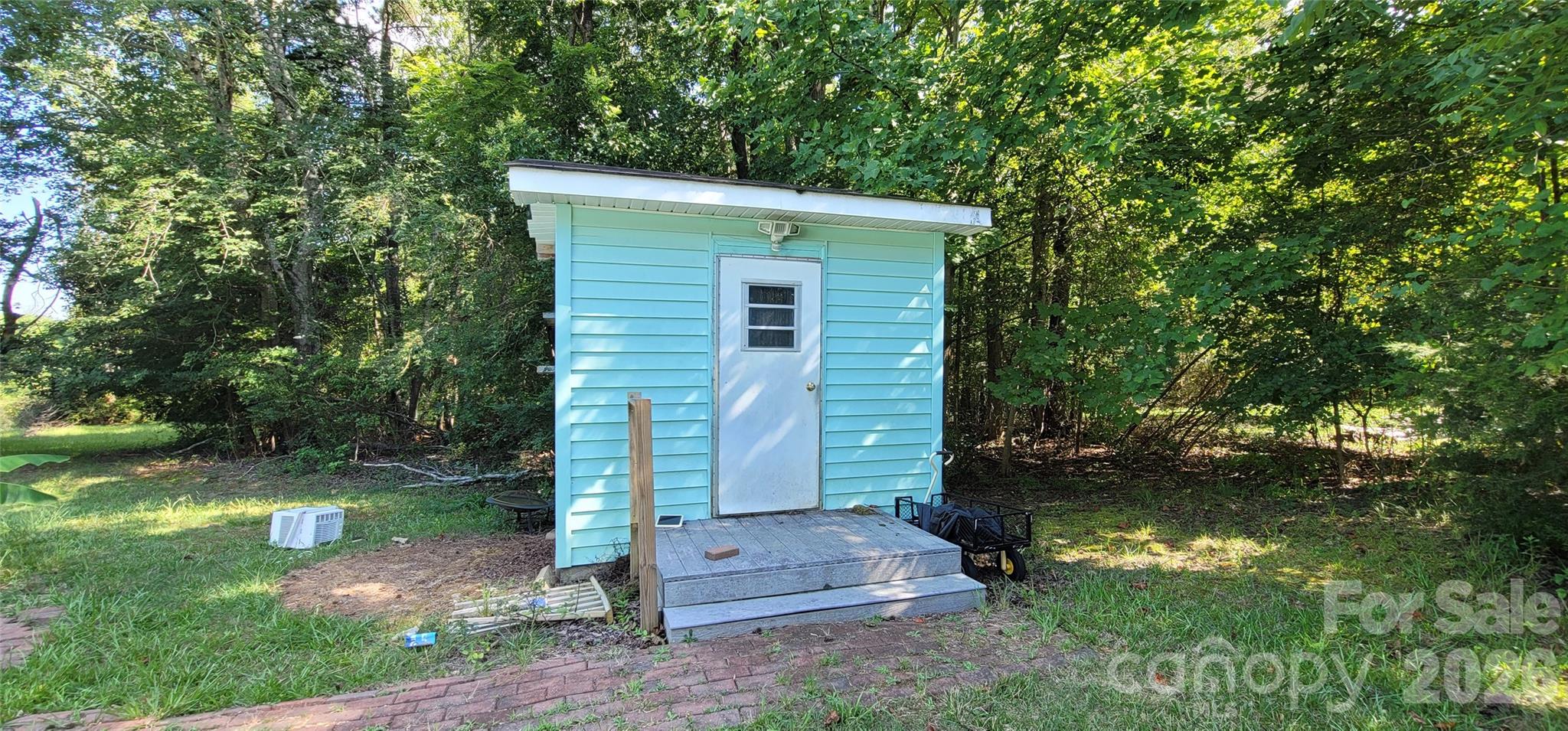 435 Airport Road Property Photo 6