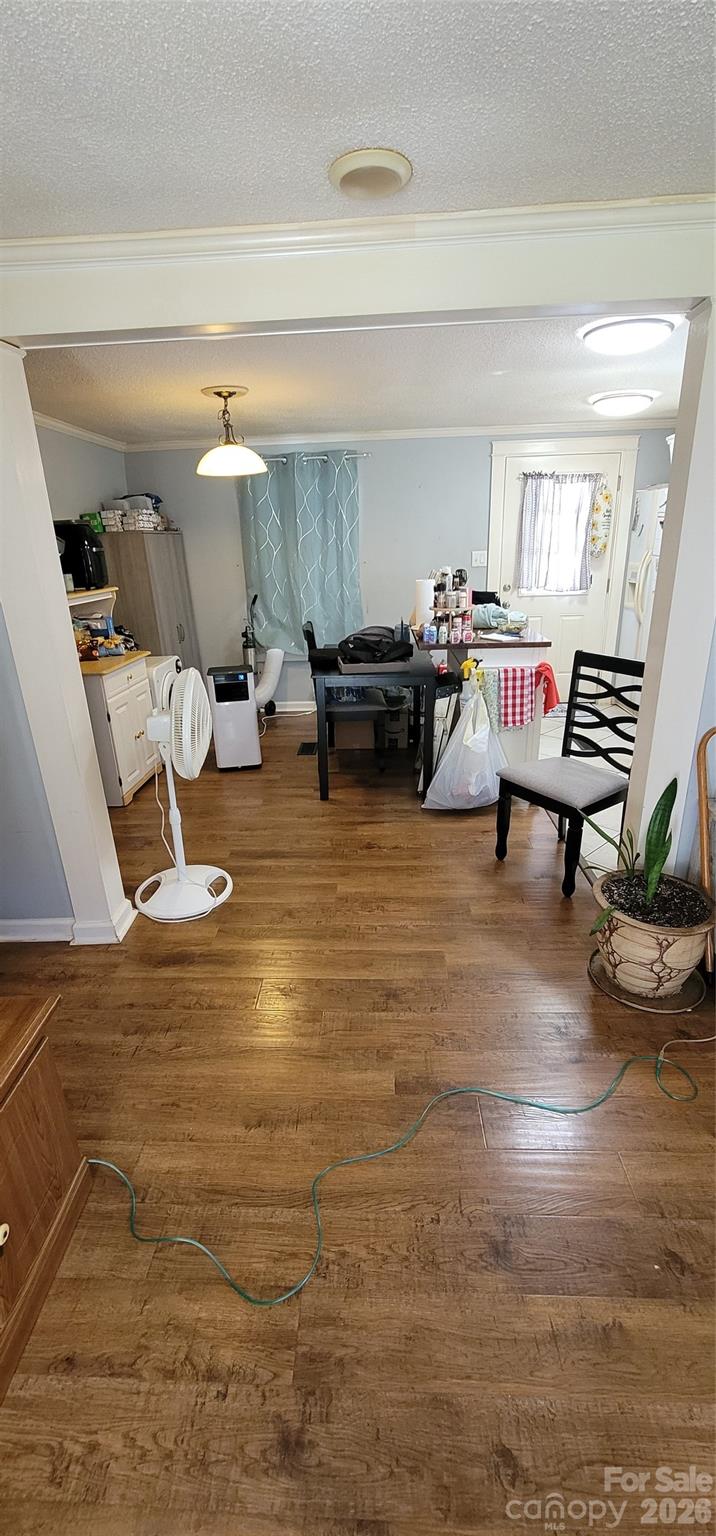 435 Airport Road Property Photo 11