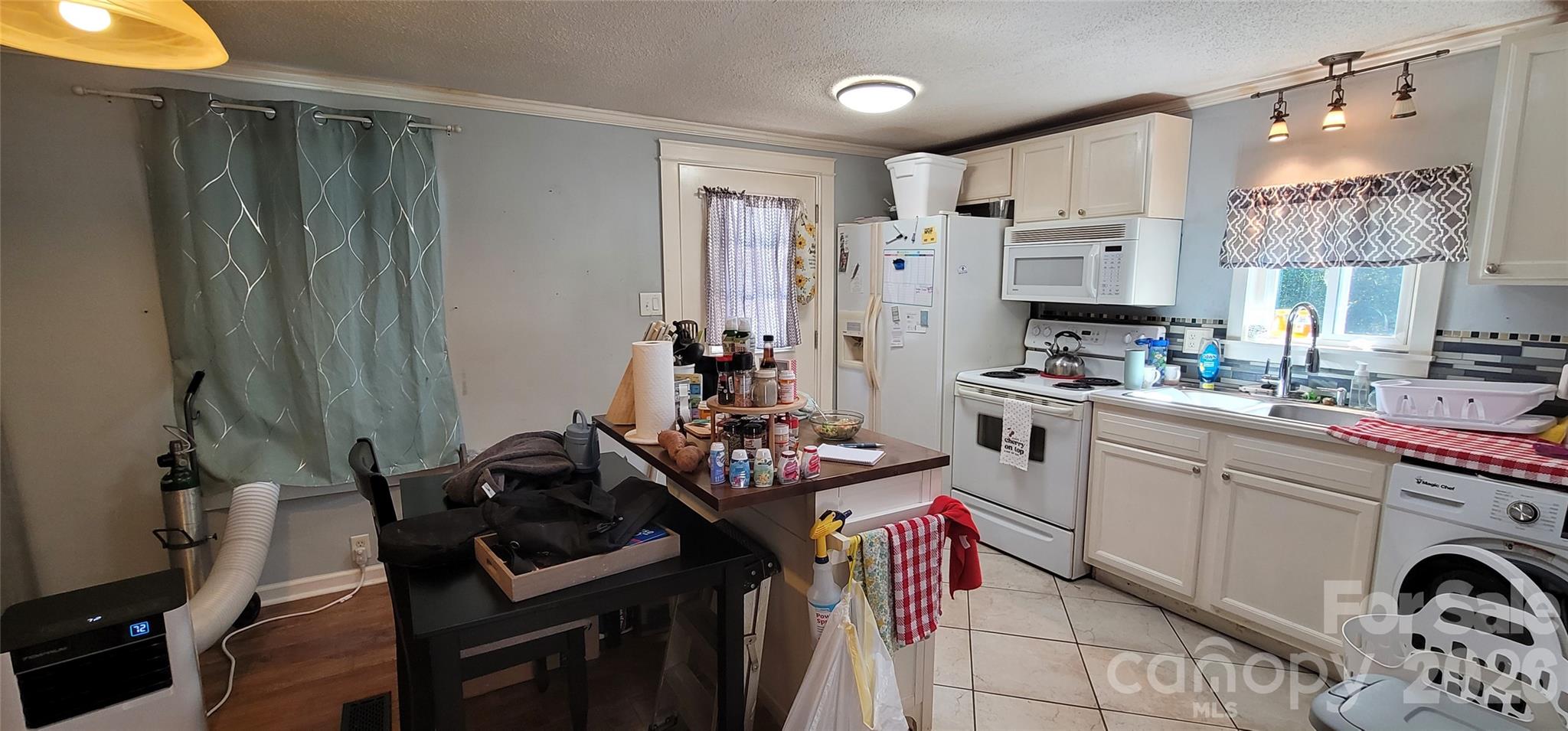 435 Airport Road Property Photo 13
