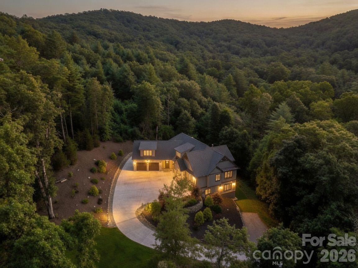 8 Lakeview Drive Property Photo 1