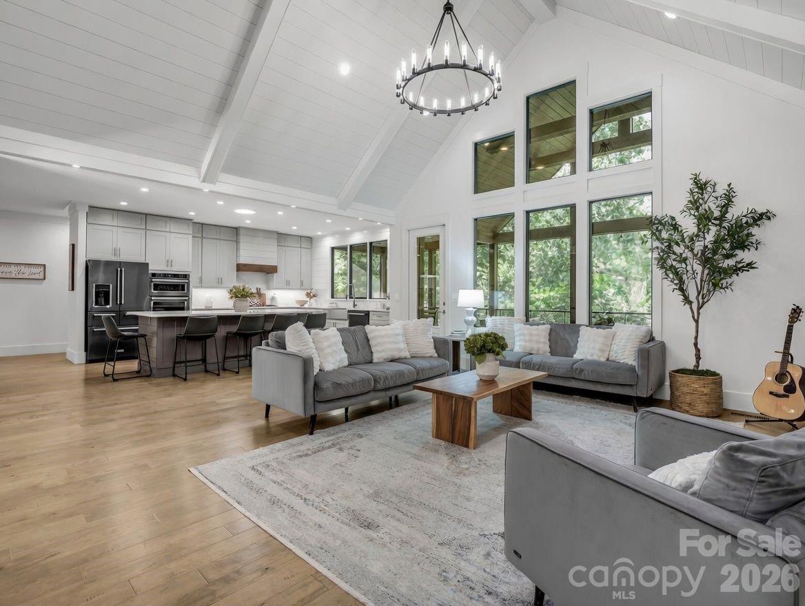 8 Lakeview Drive Property Photo 18