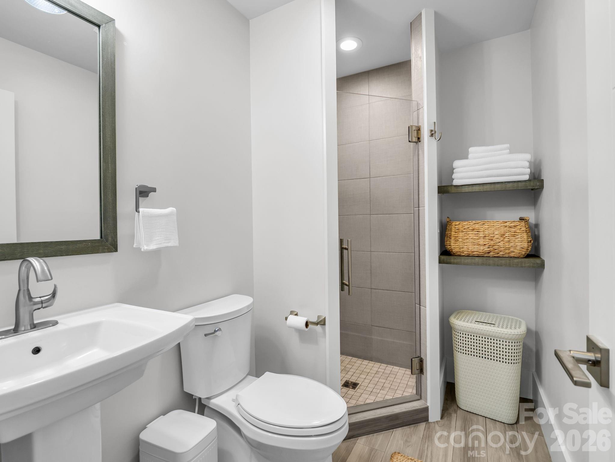 8 Lakeview Drive Property Photo 40