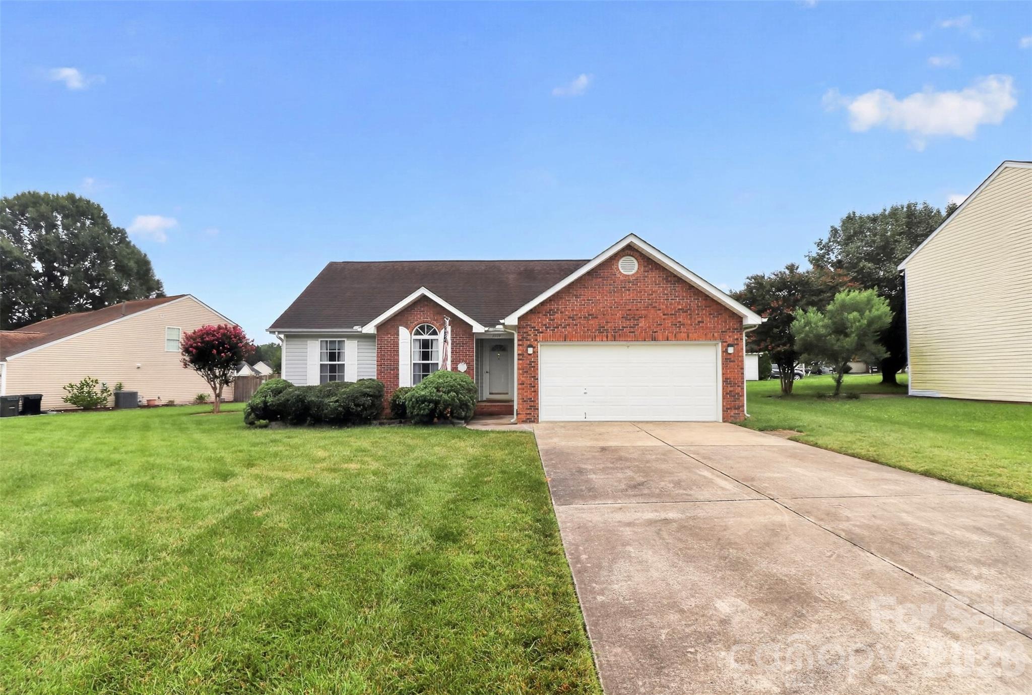 4619 Winterberry Lane Property Photo 4