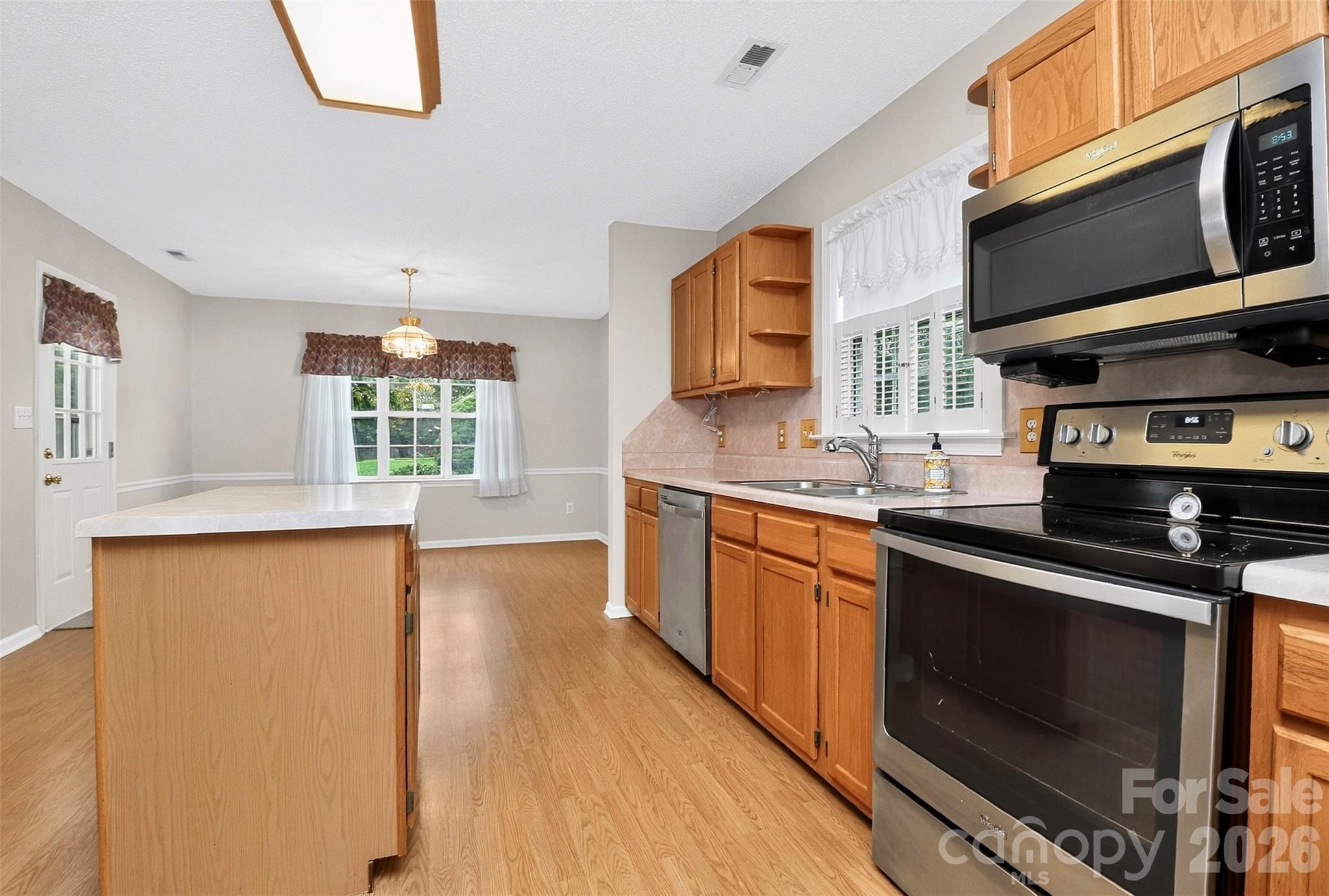 4619 Winterberry Lane Property Photo 6