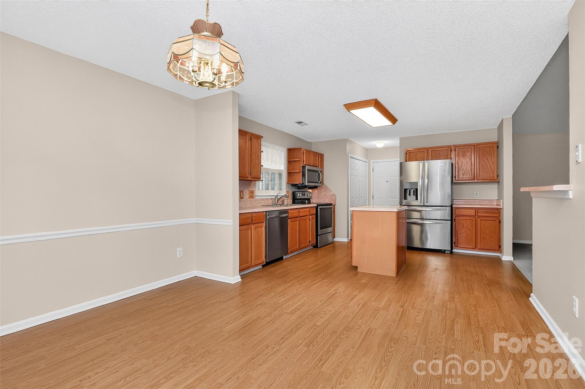 4619 Winterberry Lane Property Photo 12