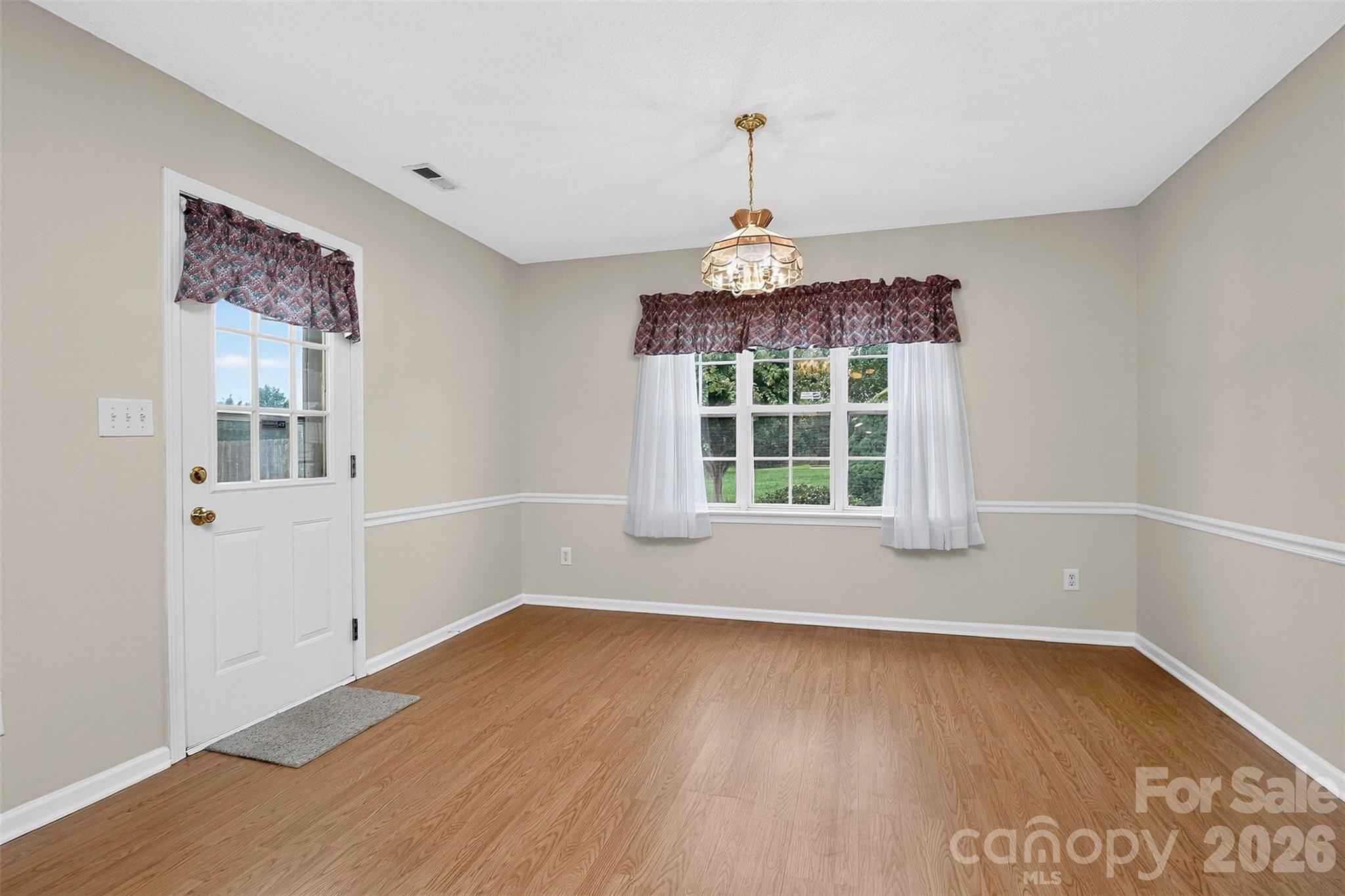 4619 Winterberry Lane Property Photo 13