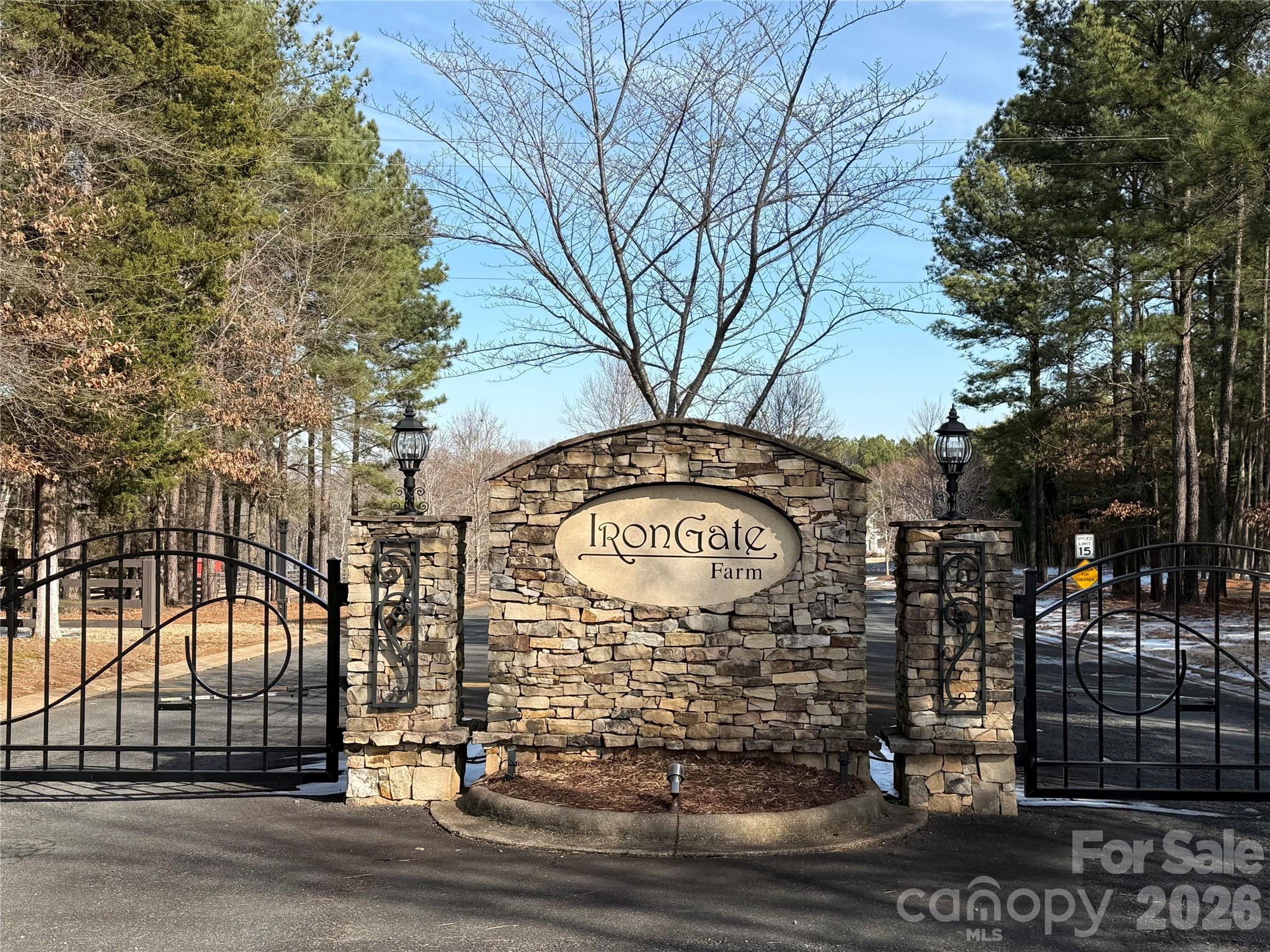 868 Bellegray Road Property Photo 1
