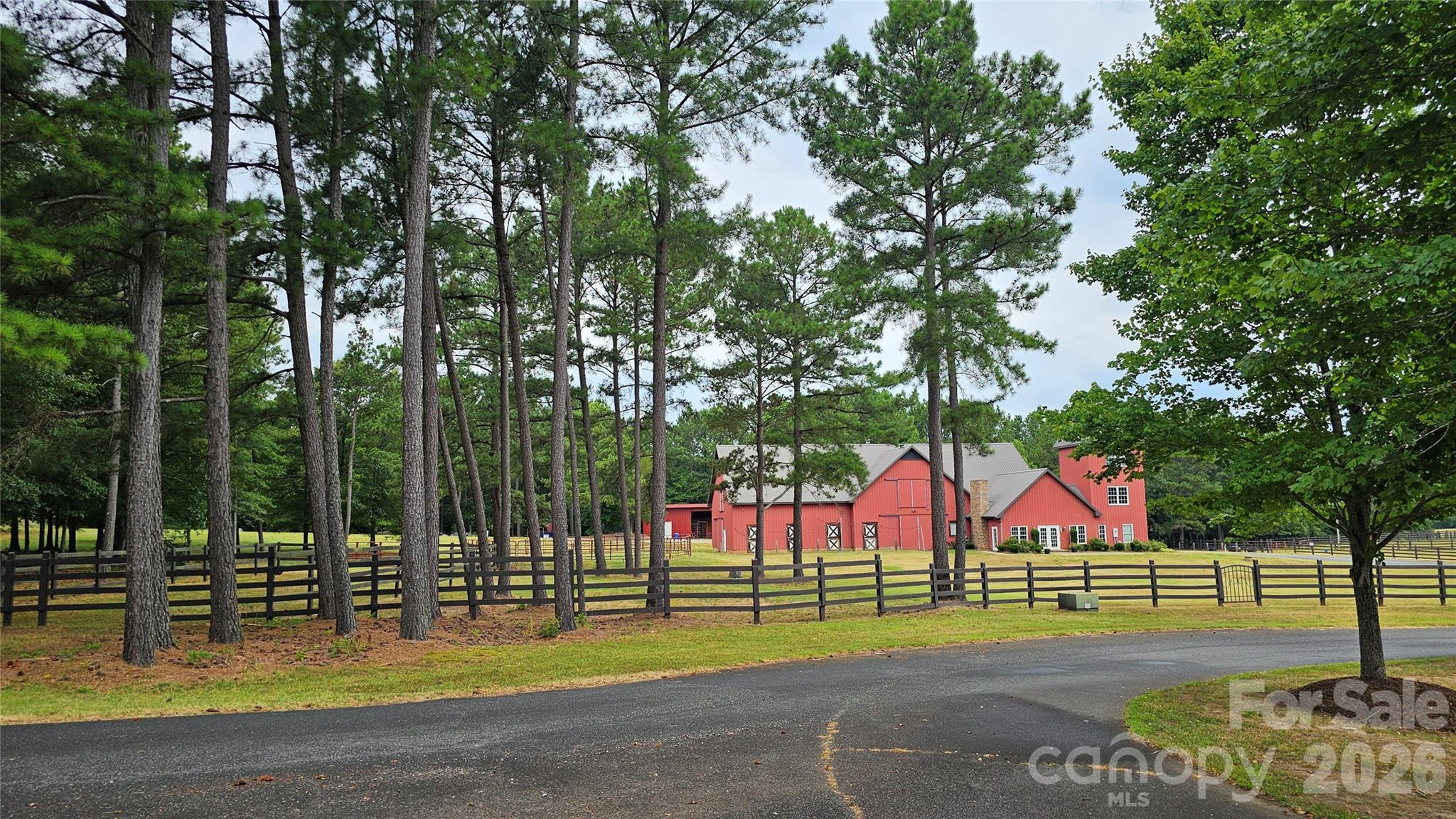 868 Bellegray Road Property Photo 10