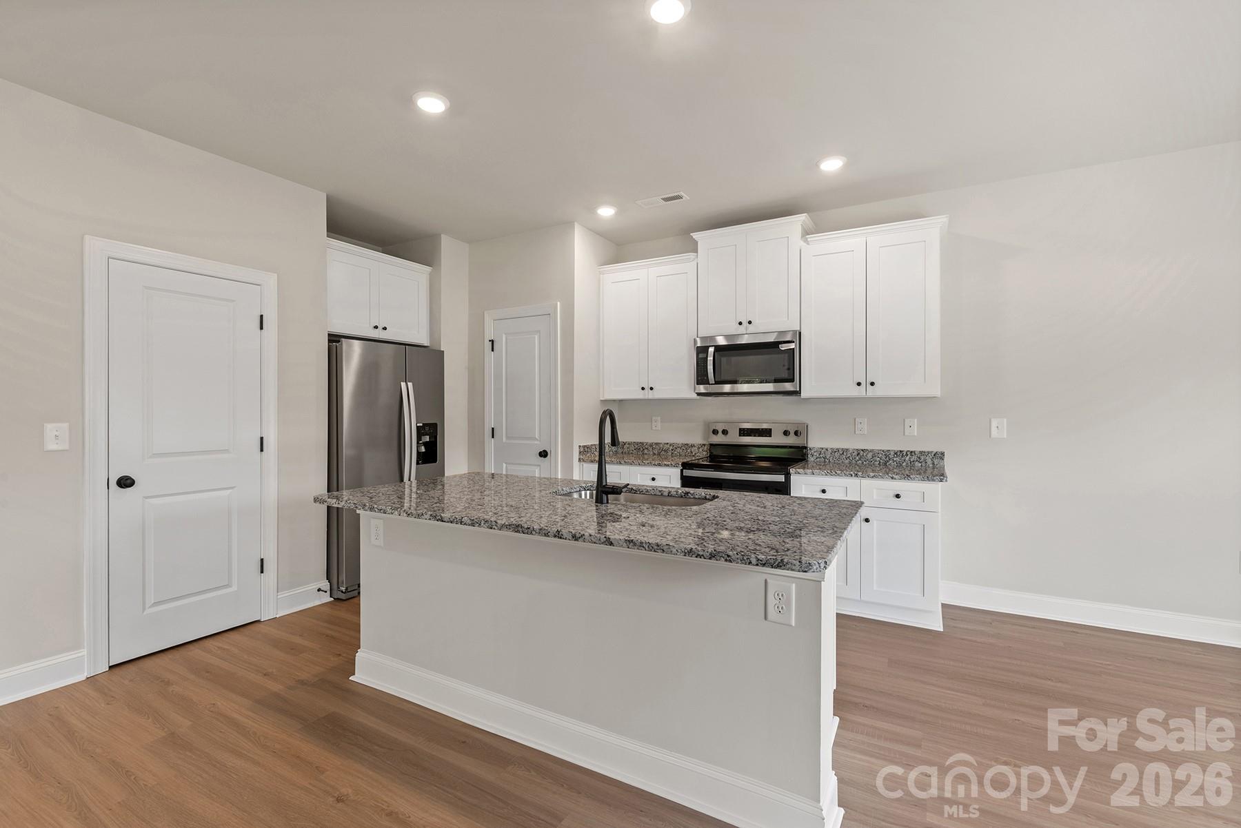 8125 Cravat Court Property Photo 13