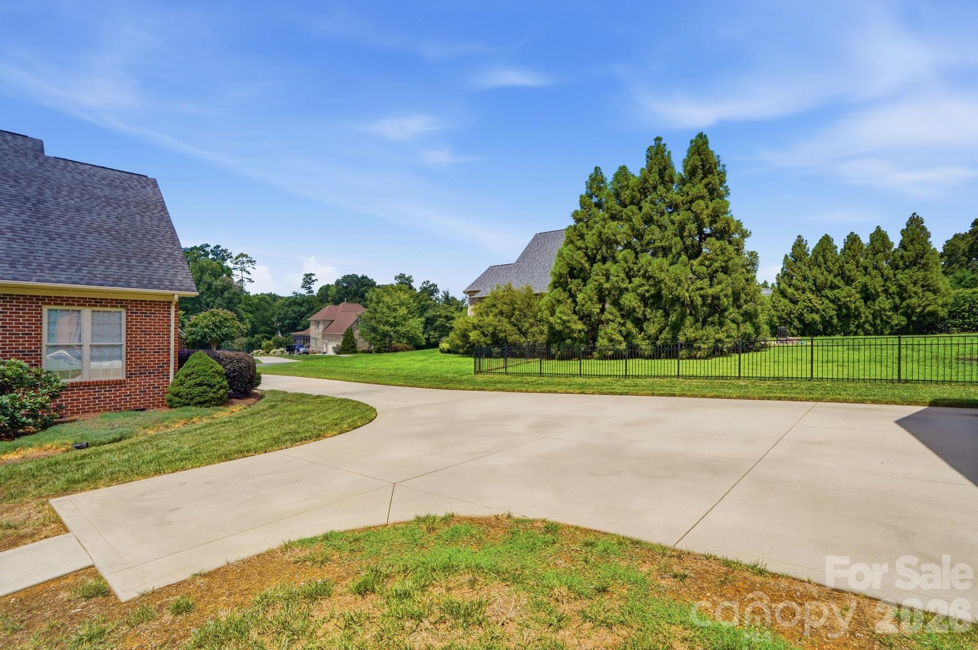 2712 Smith Field Drive Property Photo 26