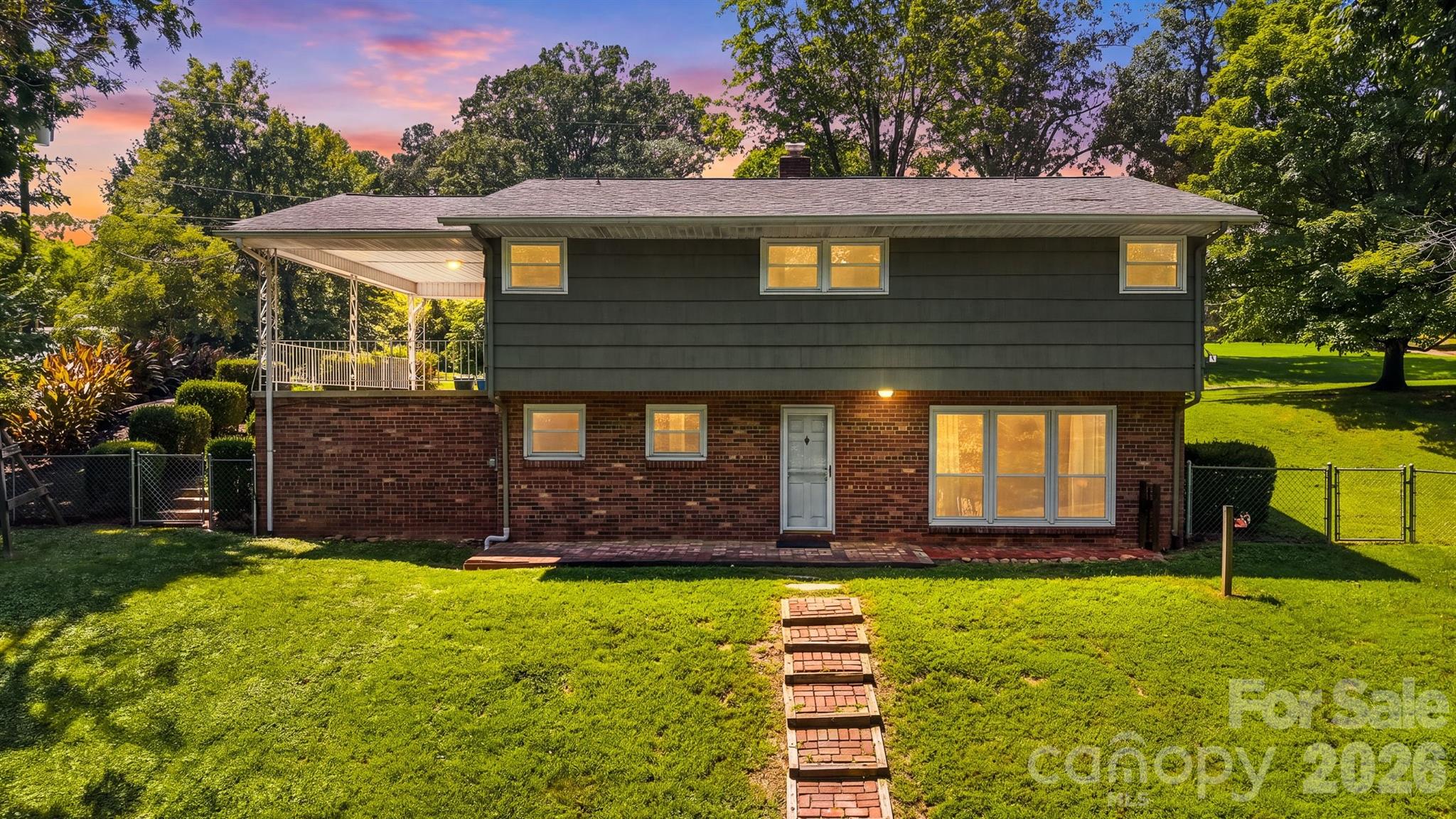 1518 11th Street Property Photo 2