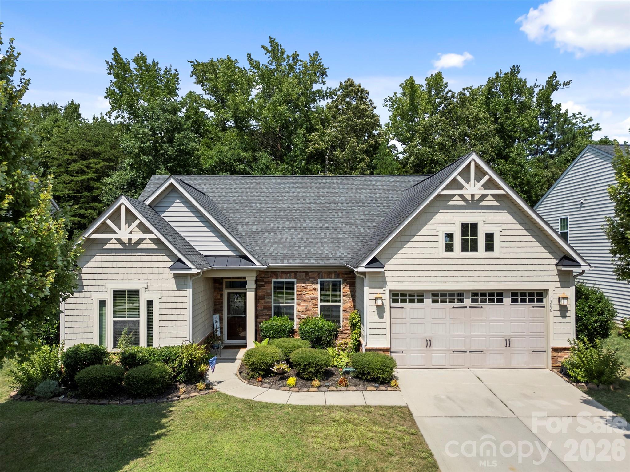 1386 Yellow Springs Drive Property Photo 1