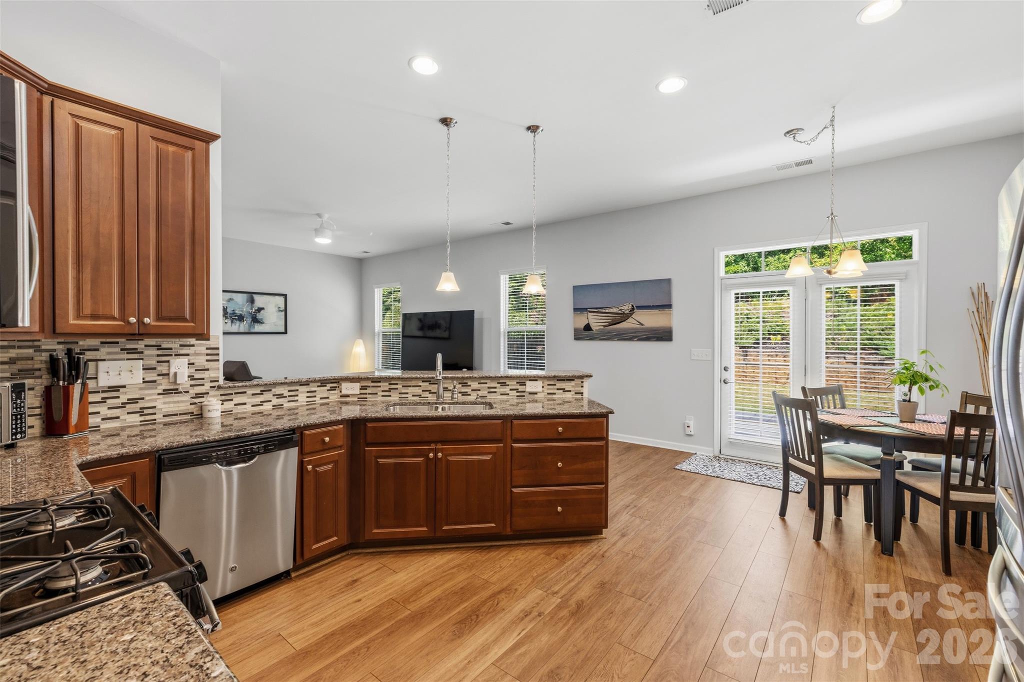1386 Yellow Springs Drive Property Photo 11