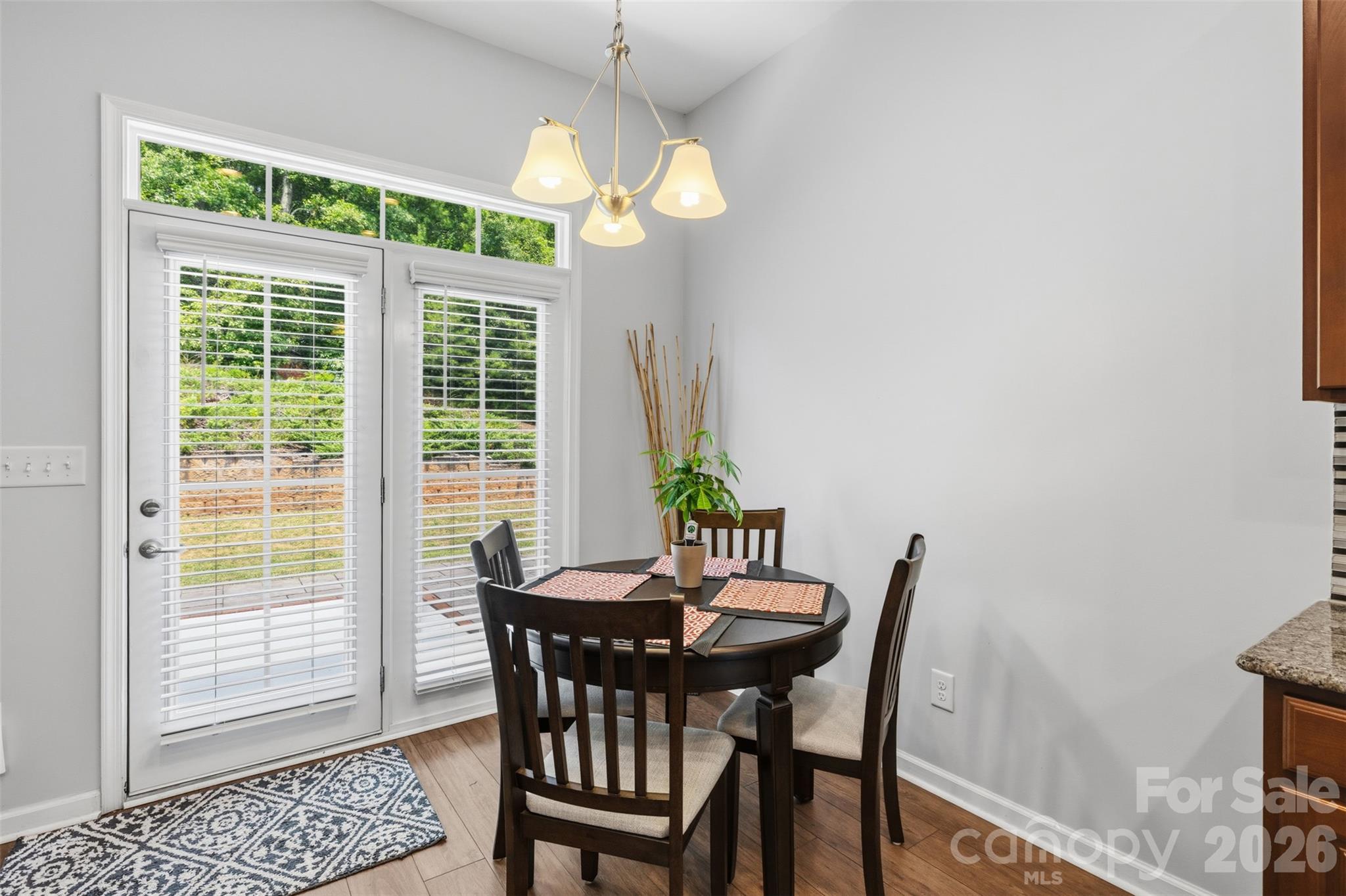 1386 Yellow Springs Drive Property Photo 12