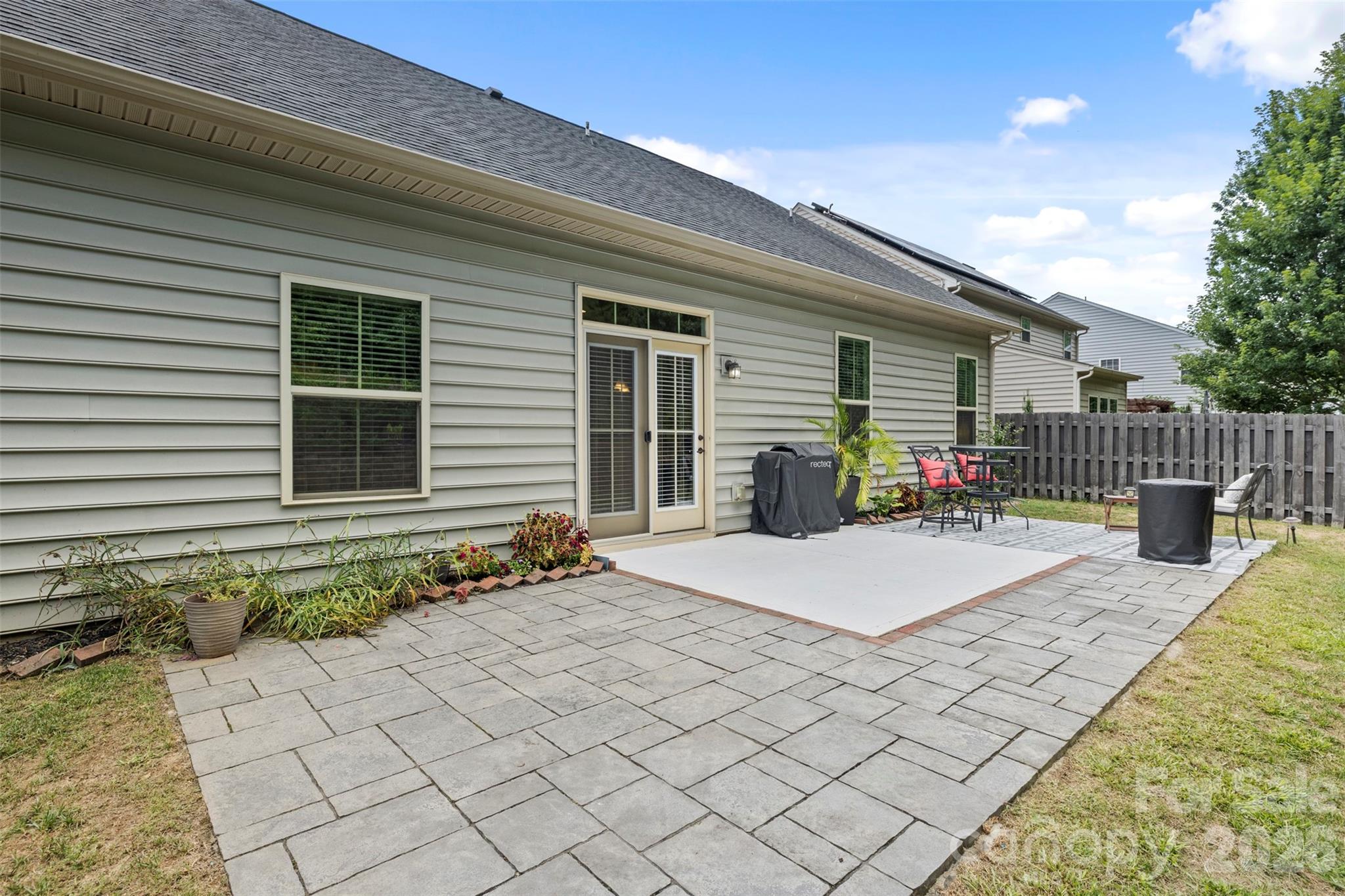 1386 Yellow Springs Drive Property Photo 26