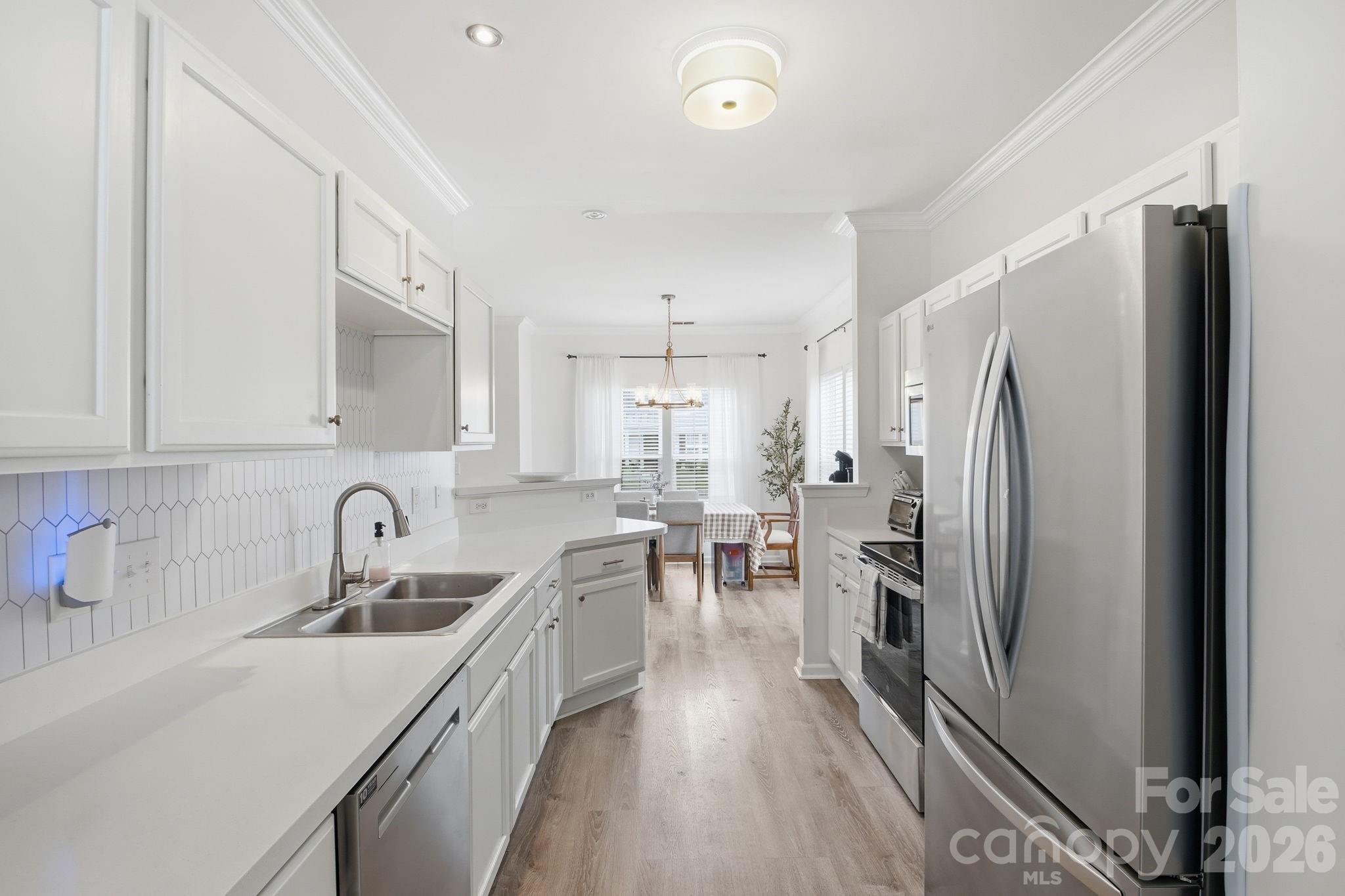 12418 Blossoming Court Property Photo 2