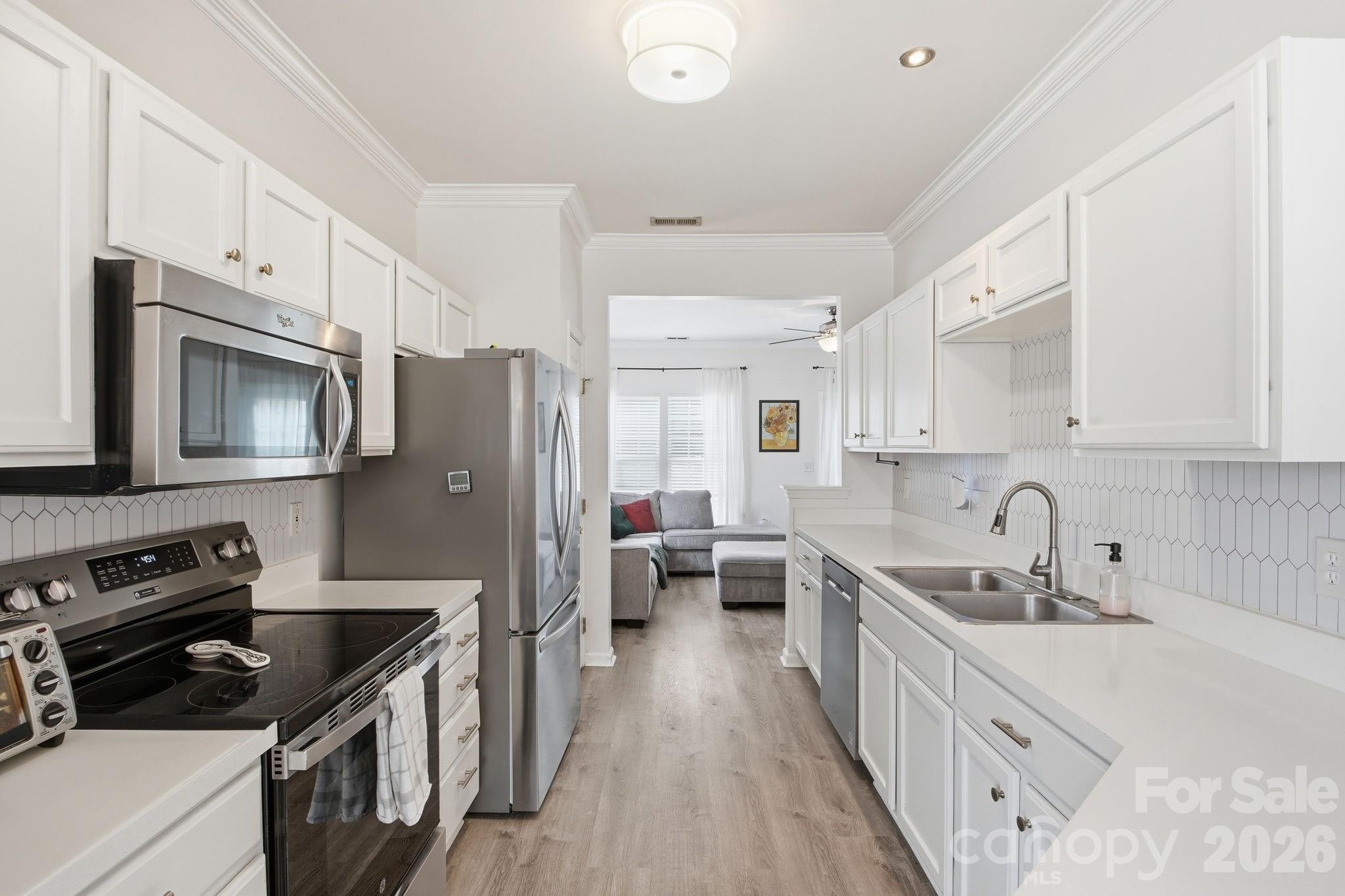 12418 Blossoming Court Property Photo 4