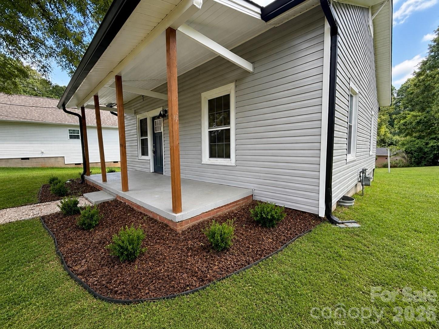 2449 Myrtle Avenue Property Photo 3