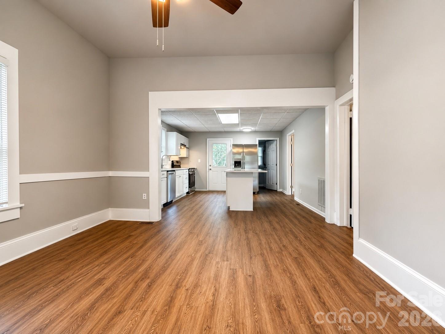 2449 Myrtle Avenue Property Photo 8