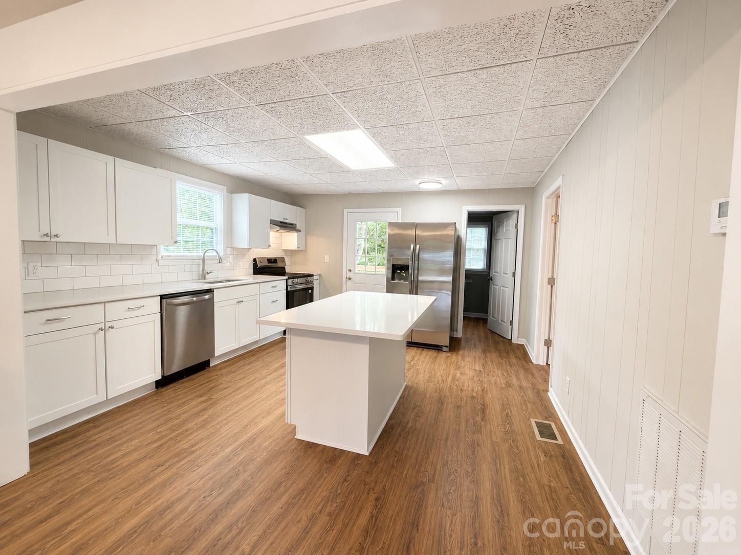 2449 Myrtle Avenue Property Photo 10