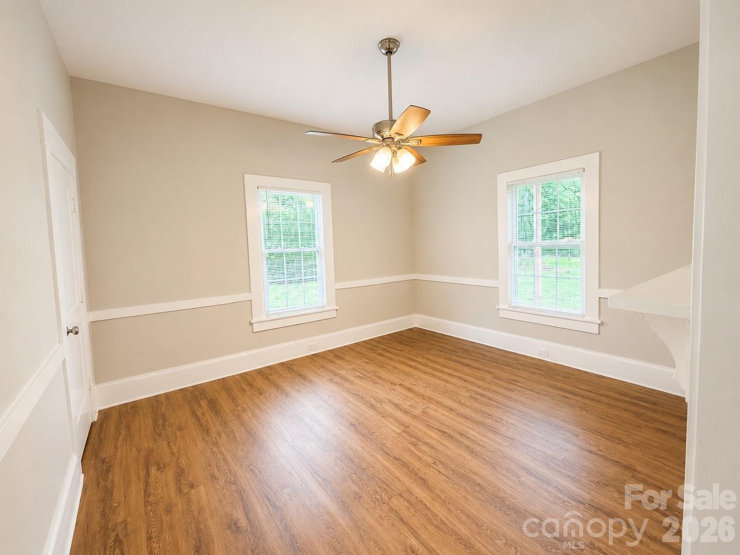2449 Myrtle Avenue Property Photo 14