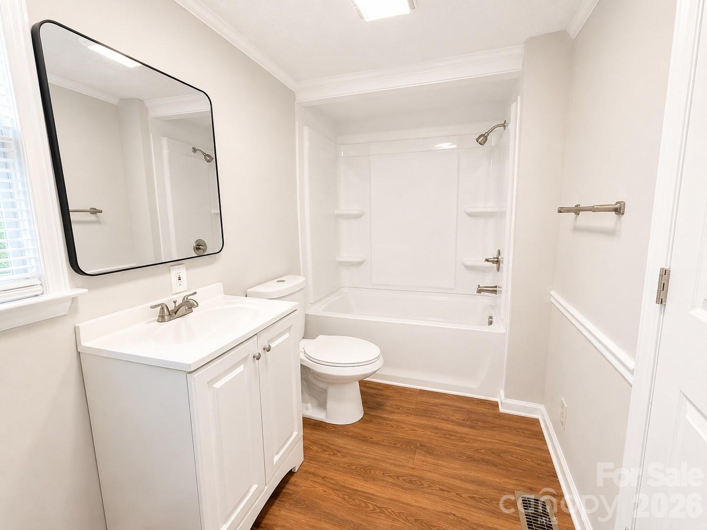 2449 Myrtle Avenue Property Photo 15
