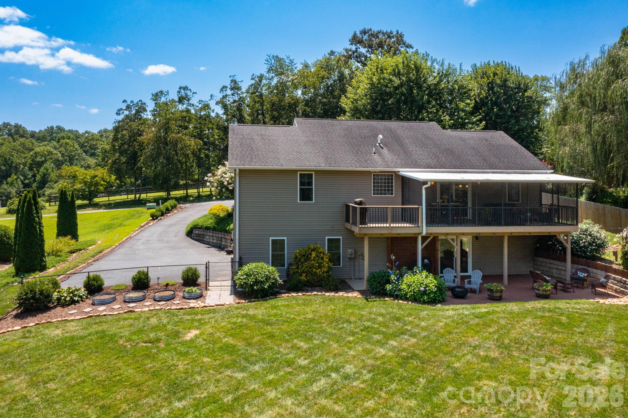 14 New Bishop Lane Property Photo 3