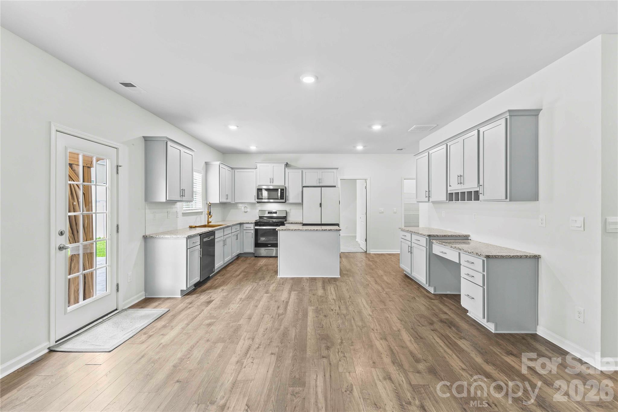 134 Giant Oak Avenue Property Photo 4
