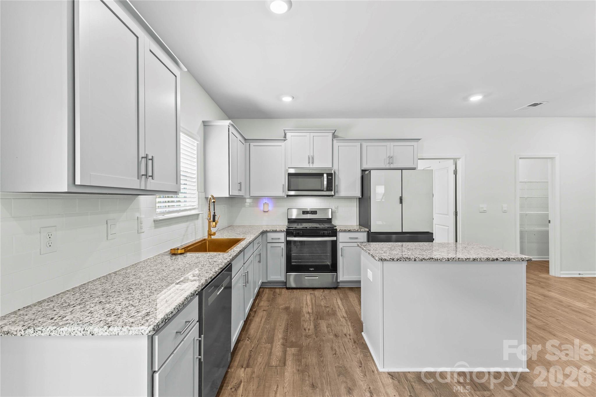 134 Giant Oak Avenue Property Photo 7