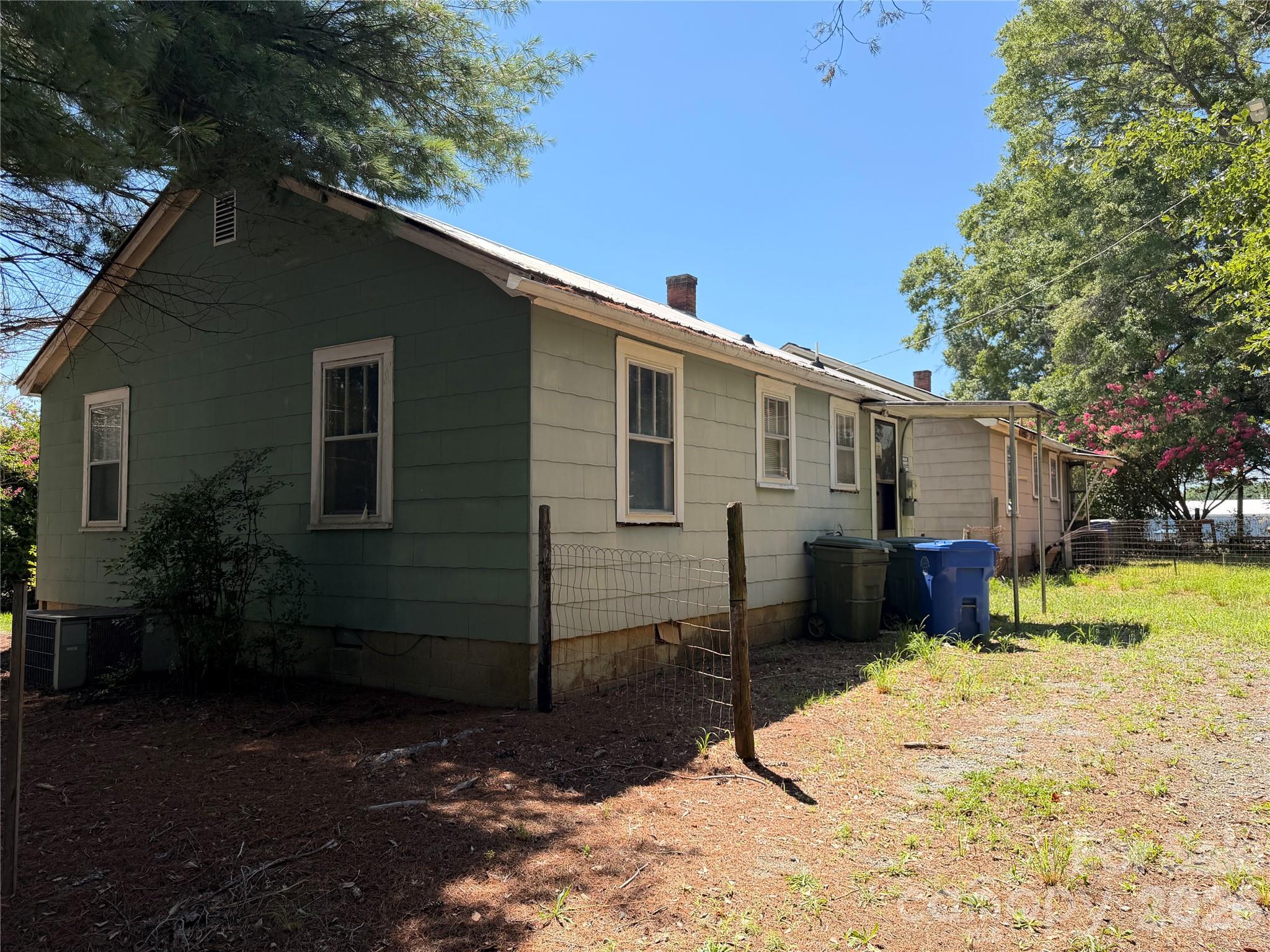 127 & 131 Blanton Street Property Photo 8