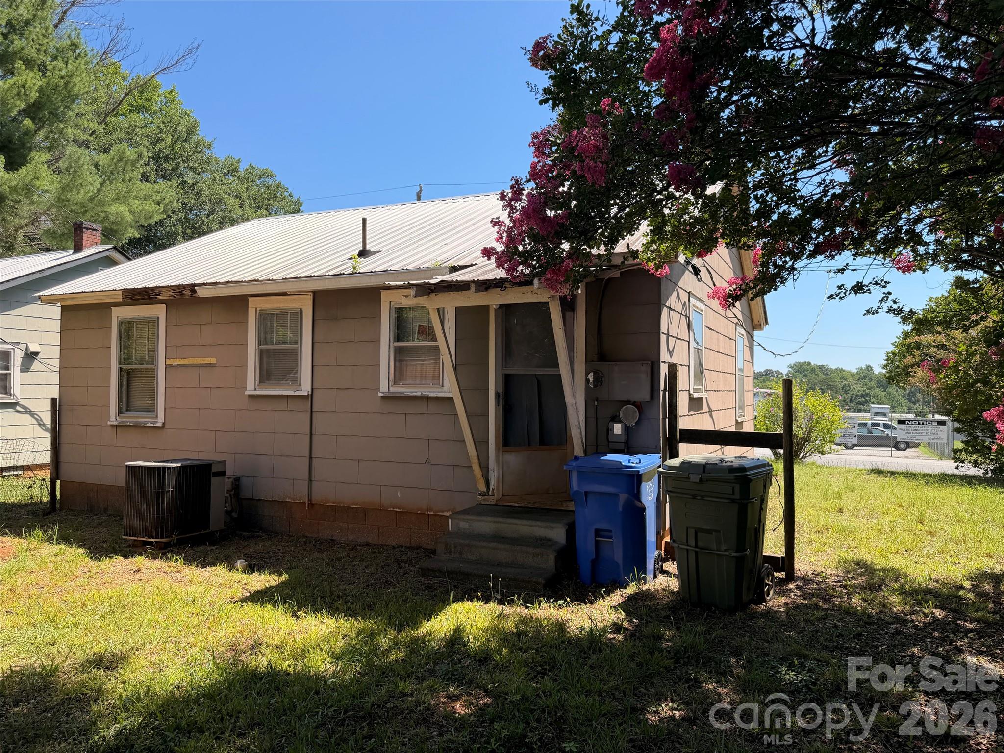 127 & 131 Blanton Street Property Photo 16