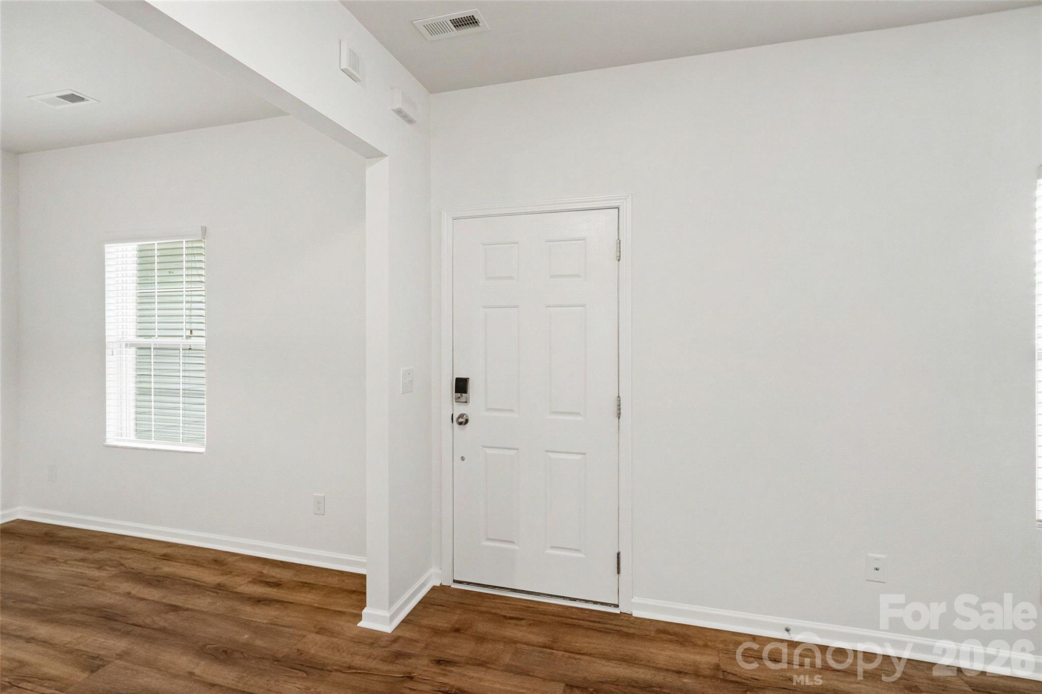 175 Glastonbury Drive Property Photo 3
