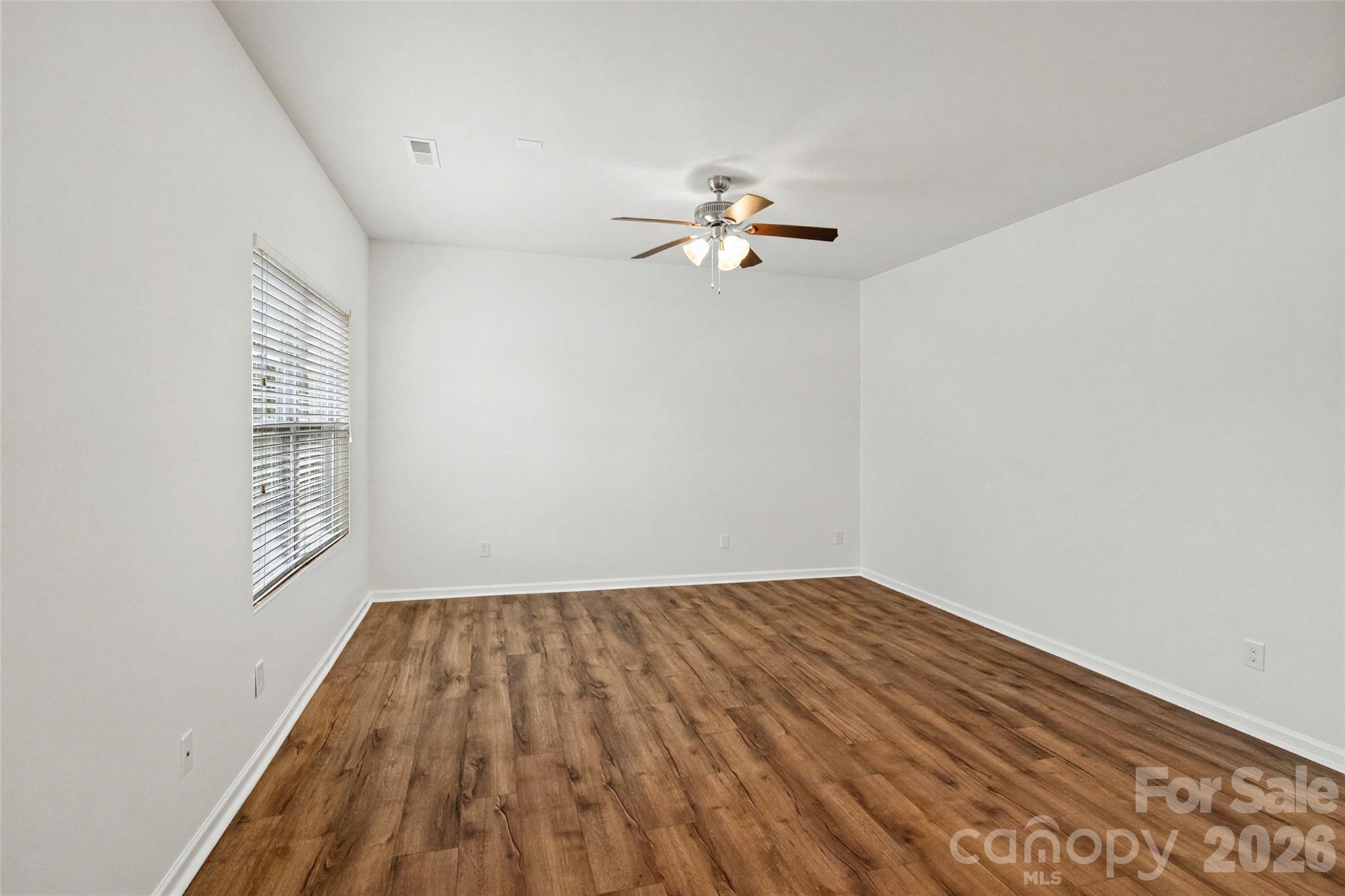 175 Glastonbury Drive Property Photo 4